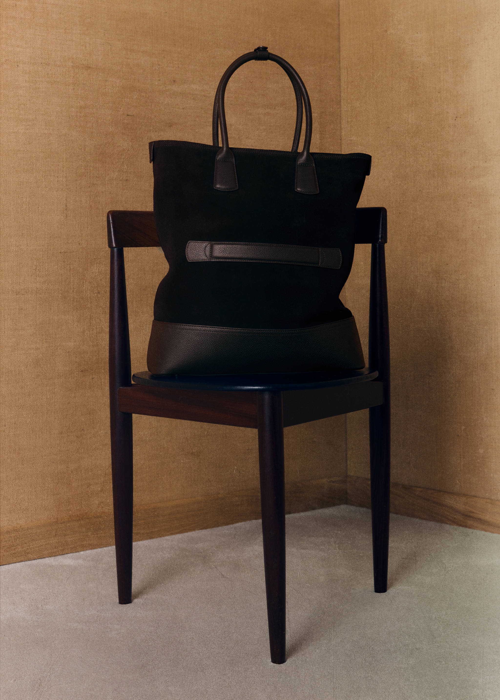 Bowling-style bag, 100% leather - Details of the article 5