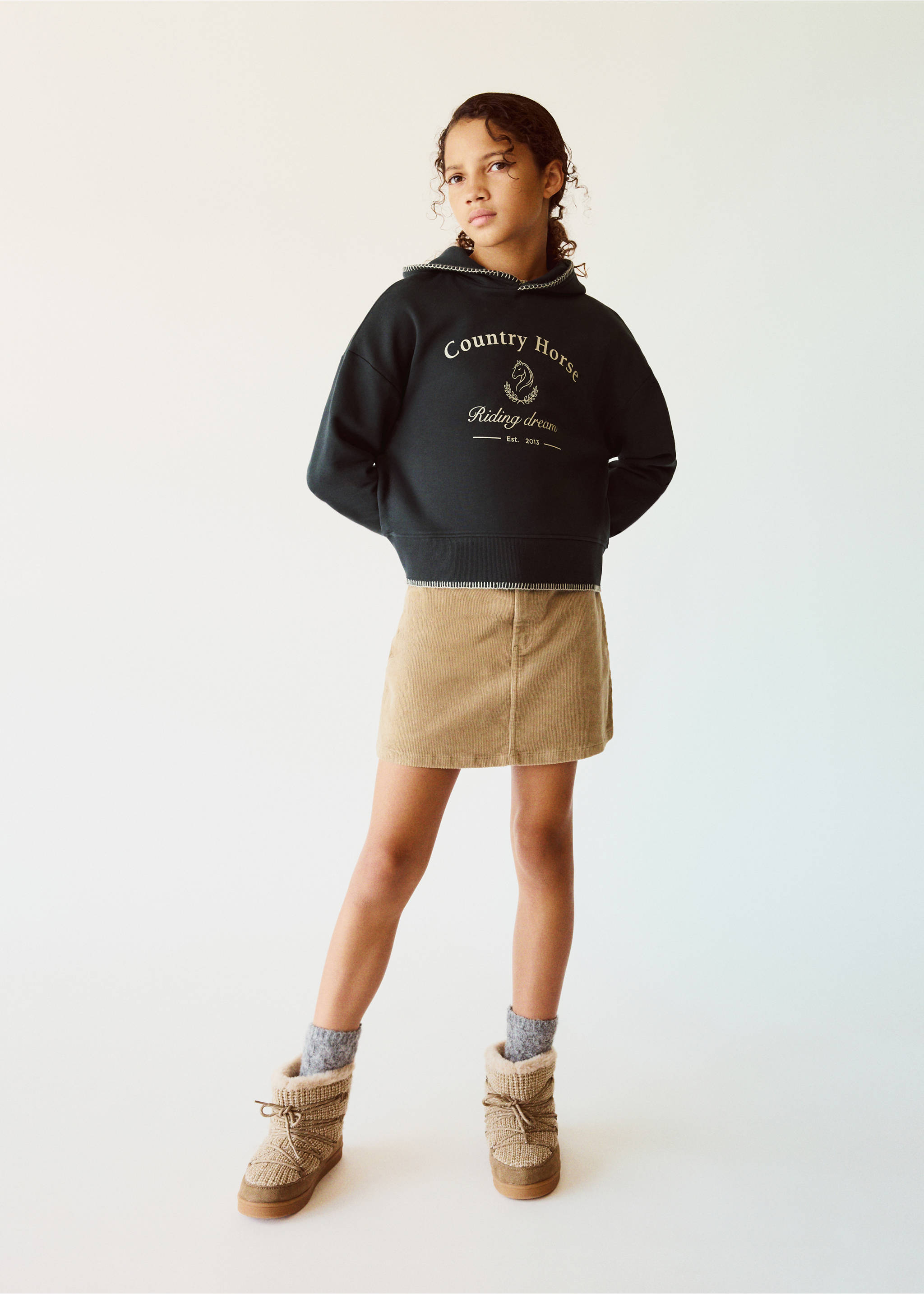 Corduroy skirt with waistband detail - General plane, Beige. Ref: 37057909-00.