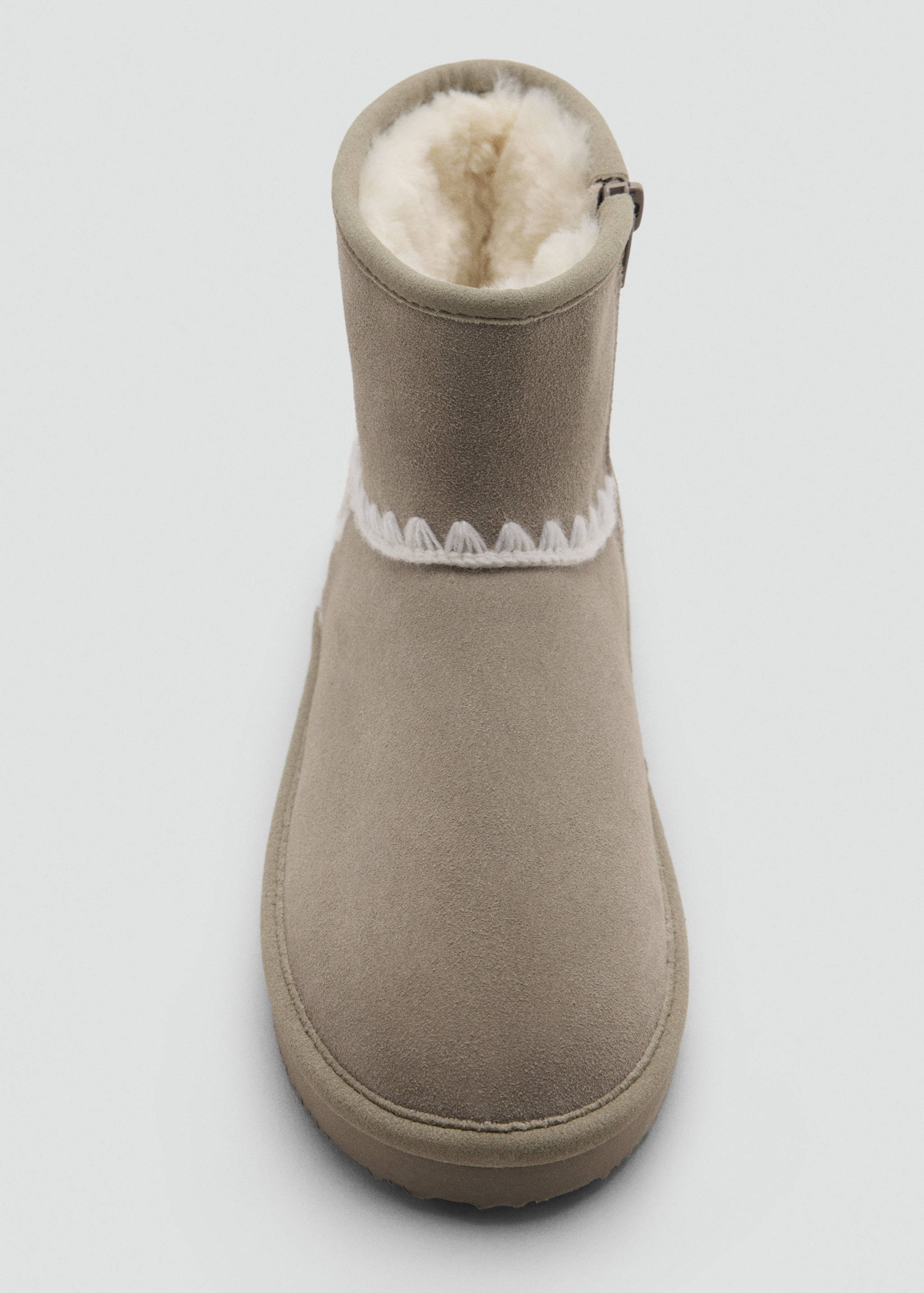 Leather ankle boot with embroidered details - Details of the article 2