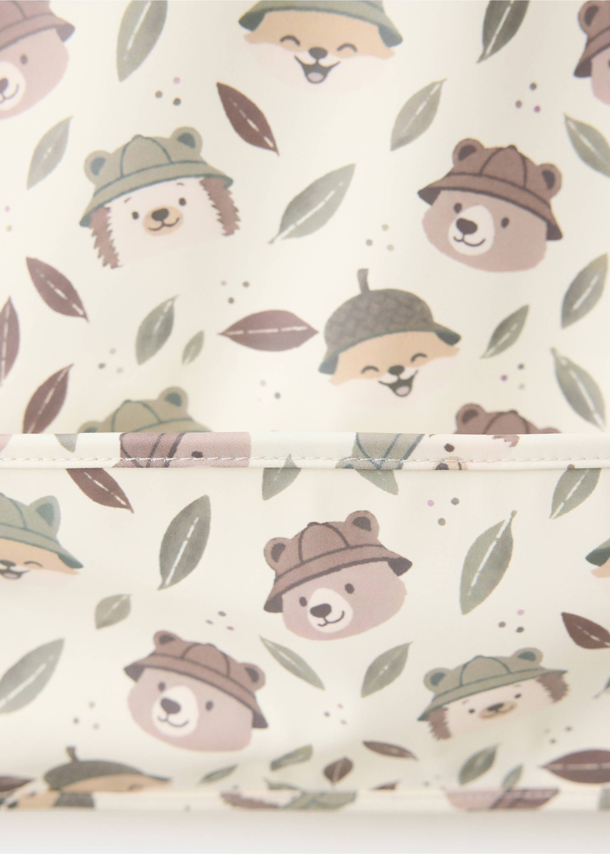 Baby bib featuring an all-over cartoon forest animal print., Ecru. Ref: 37057931-00.