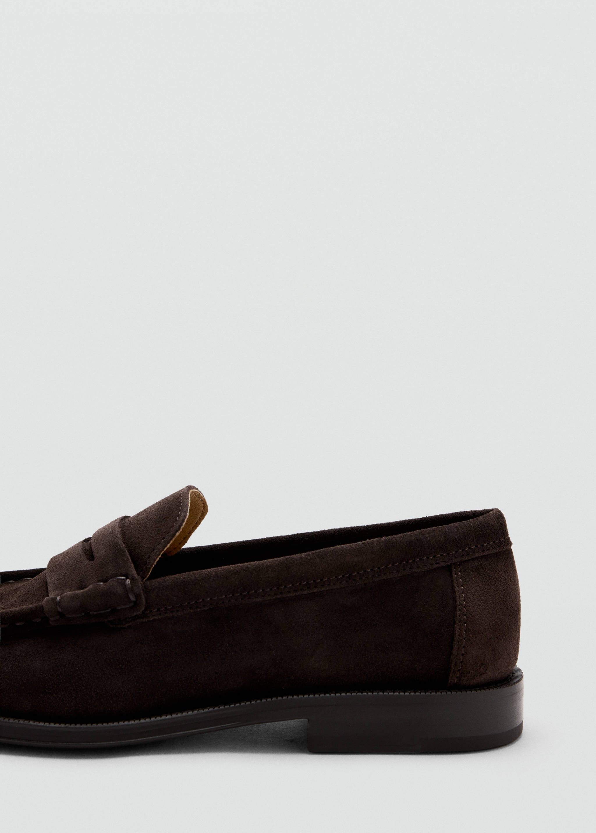 Split leather moccasin - Details of the article 1