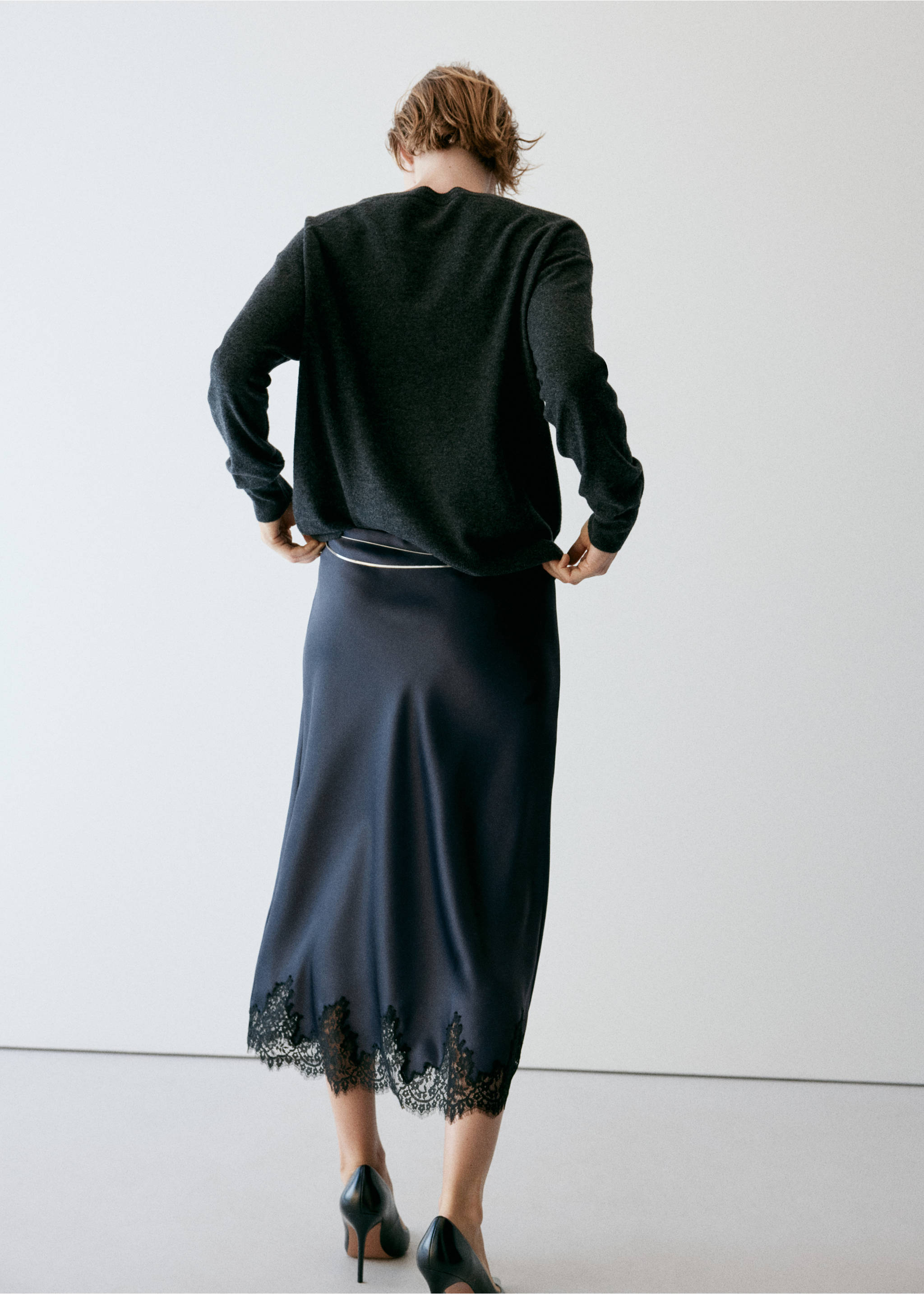Back view of a glossy navy midi skirt with black lace trim., Navy. Ref: 37057942-00.