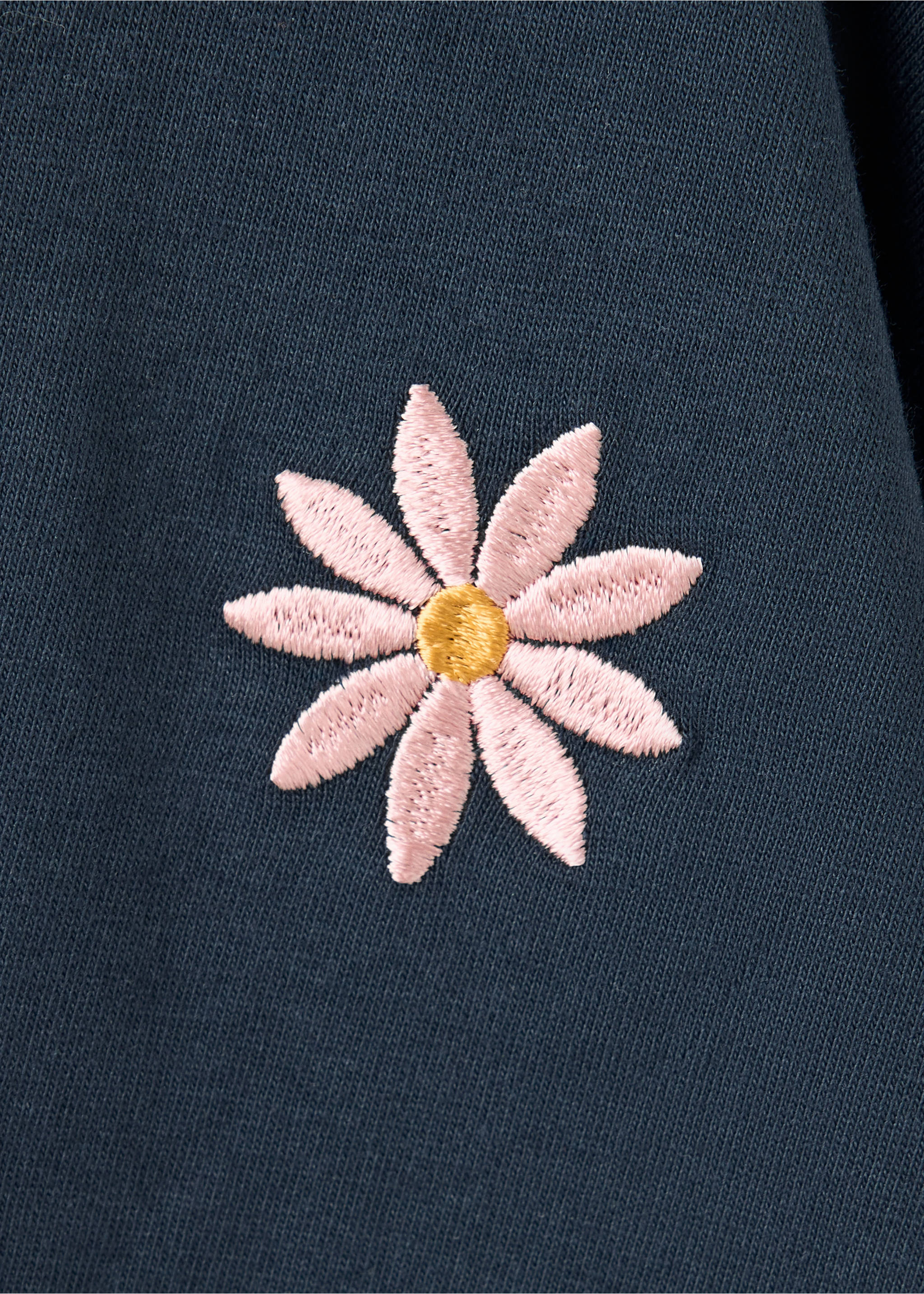 T-shirt fleur brodée - Détail de l'article 0, Bleu marine. Ref: 37058281-00.