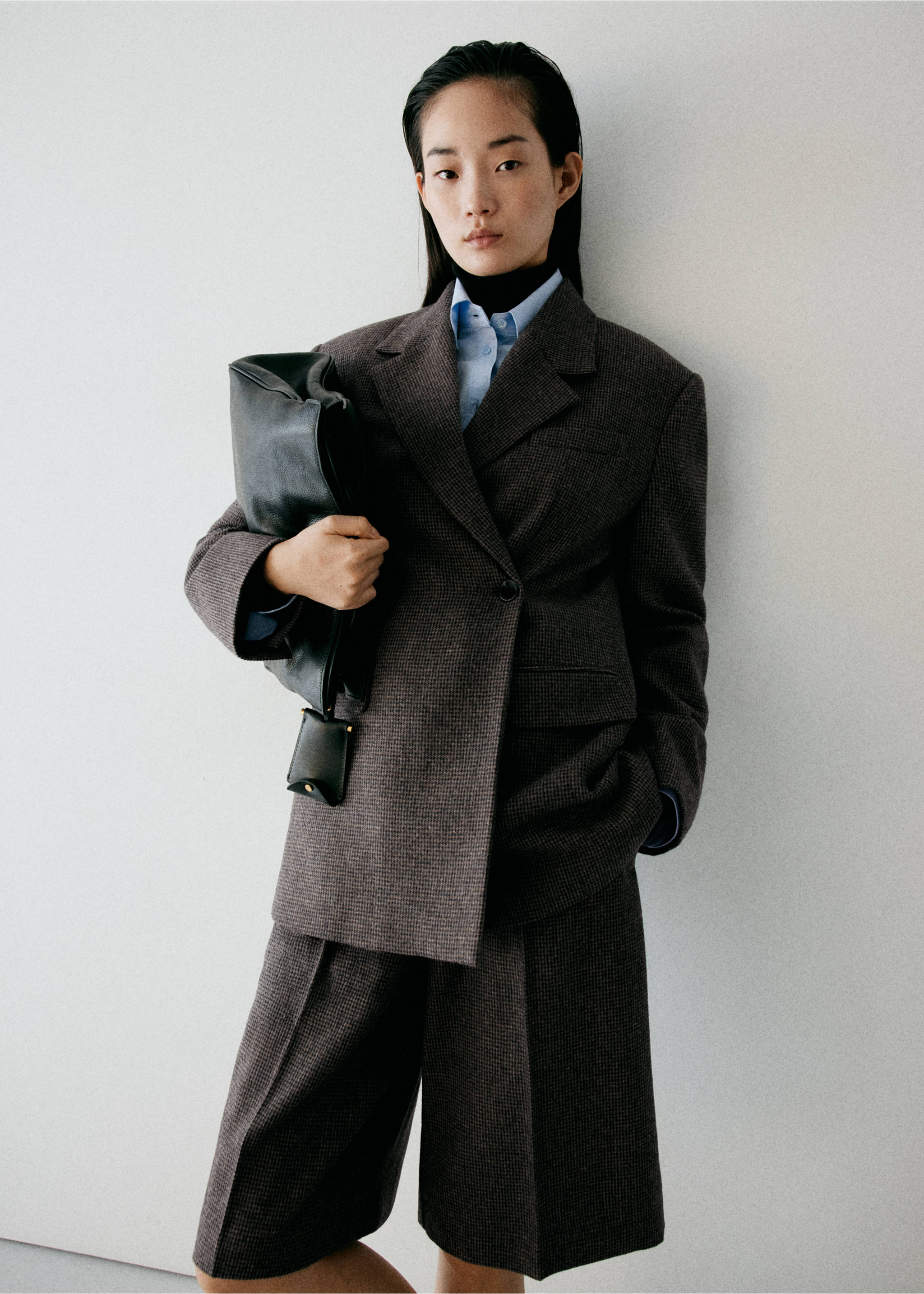 TROUSERS VENEZIA - Details of the article 1, Medium Brown. Ref: 37058288-00.
