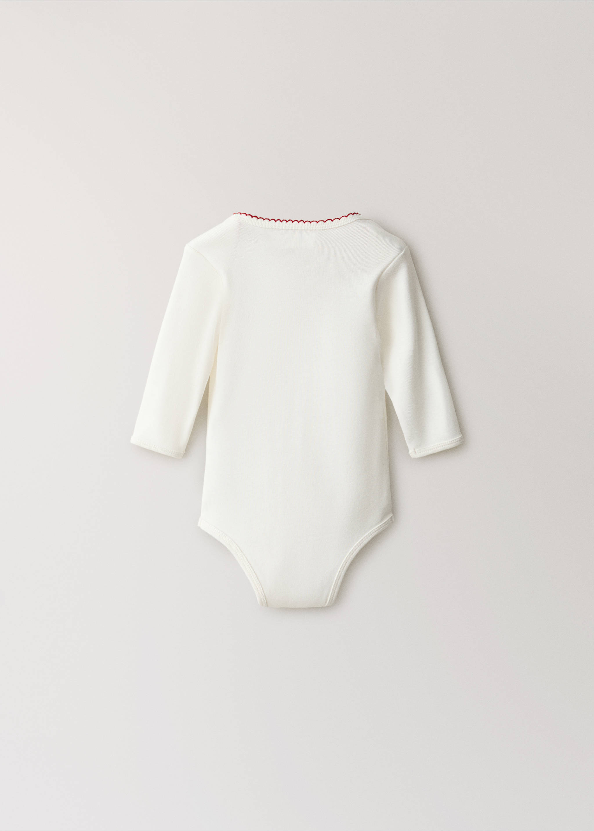 White long-sleeved baby body with red scalloped neckline trim, back view., Red. Ref: 37058639-00.