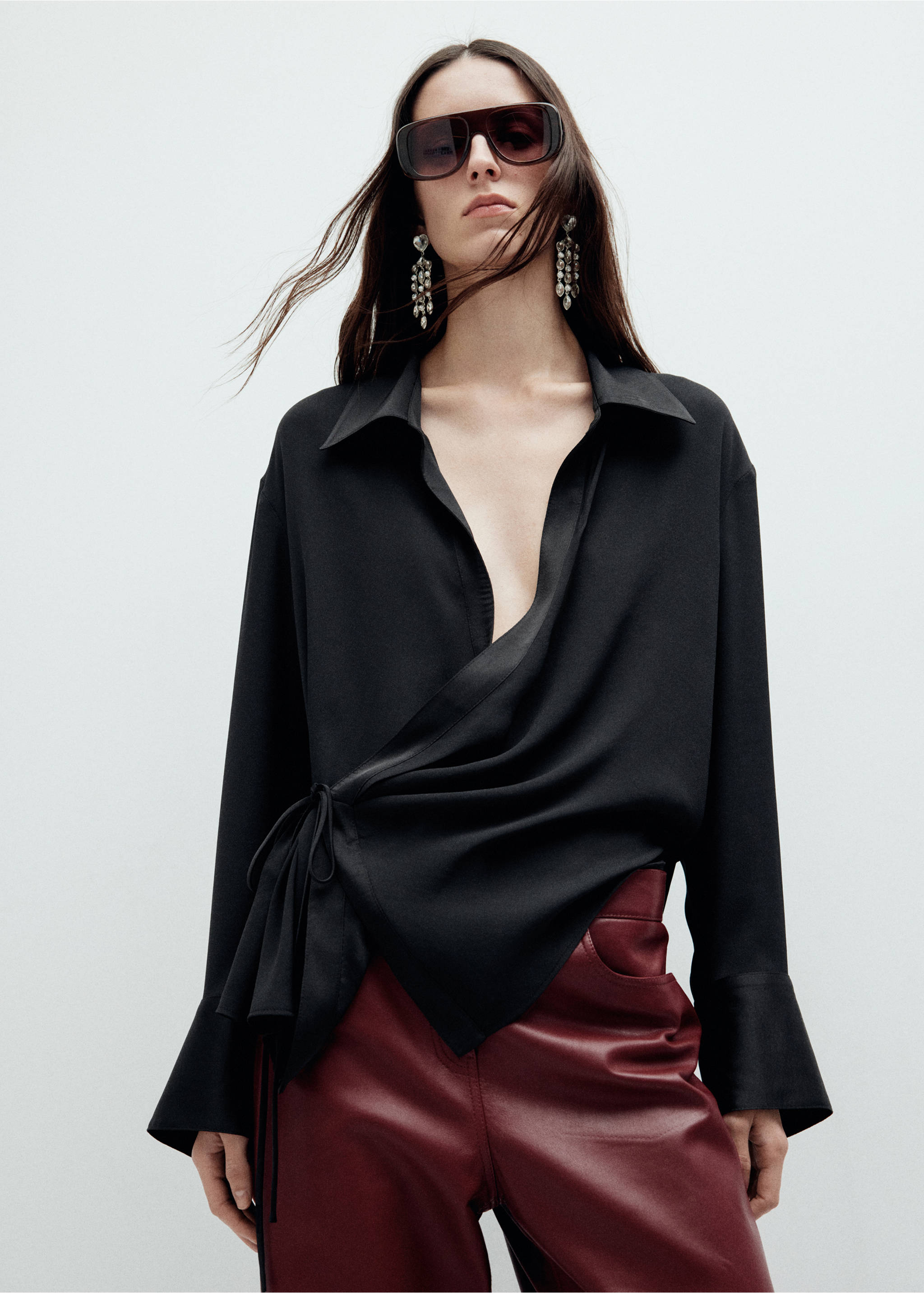 Black wrap-style shirt with long cuffed sleeves, a classic collar, and side ties., Black. Ref: 37059129-00.
