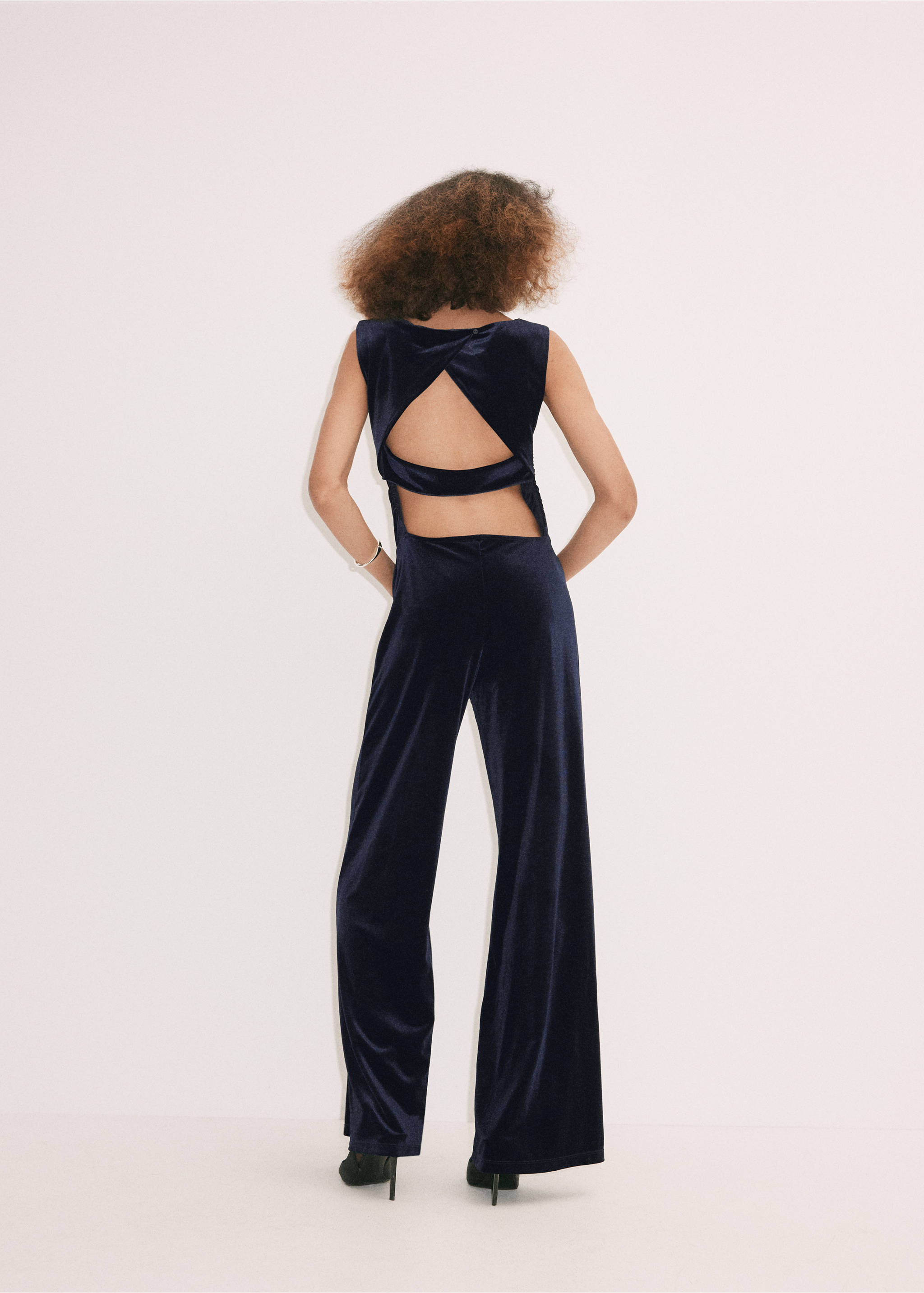 Back view of a dark velvet wide-leg jumpsuit with a cut-out back., Night Blue. Ref: 37059130-00.