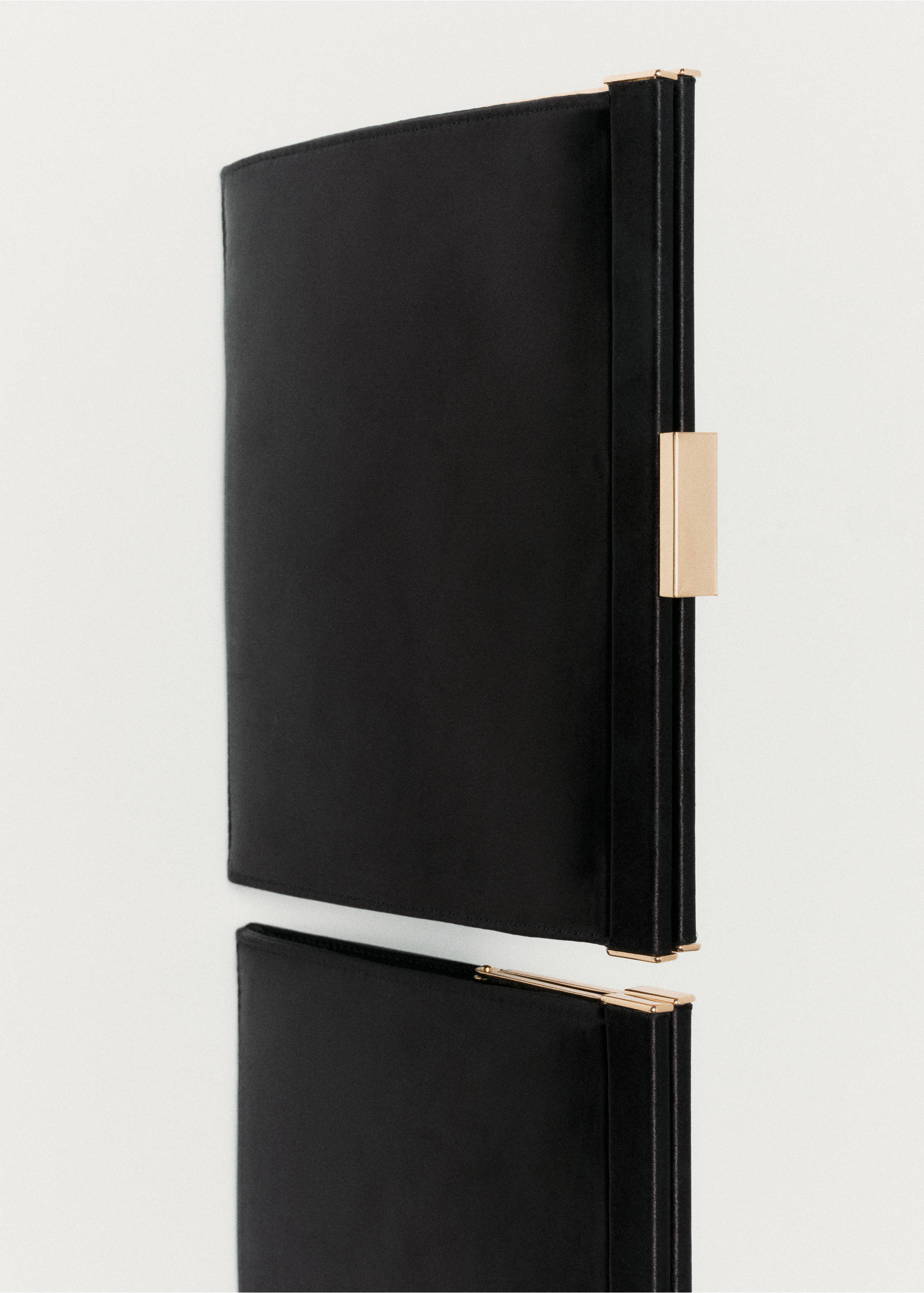 Structured black handbag with gold-toned metal frame closure., Black. Ref: 37059139-00.