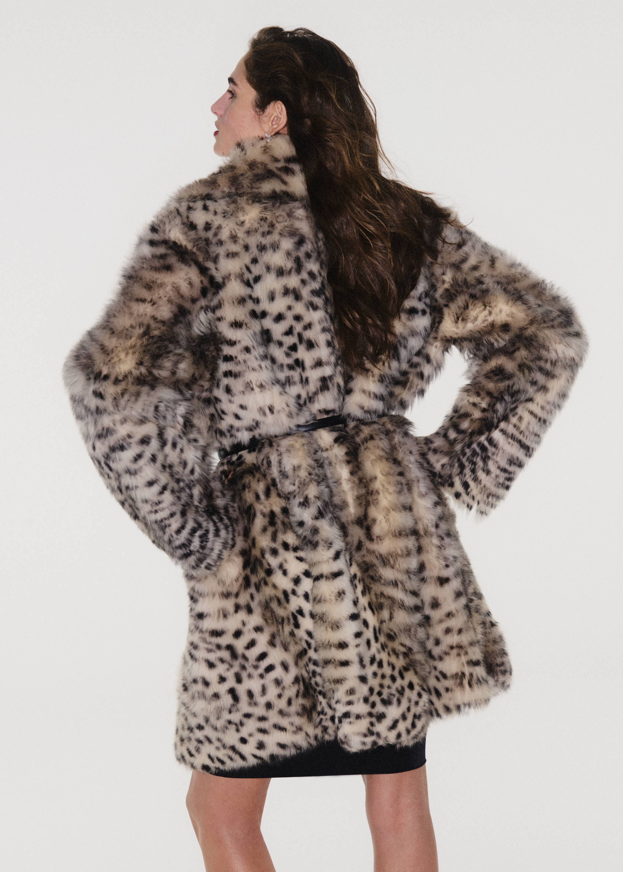 Leopard print faux-fur coat, back view, Ivory White. Ref: 37059142-00.