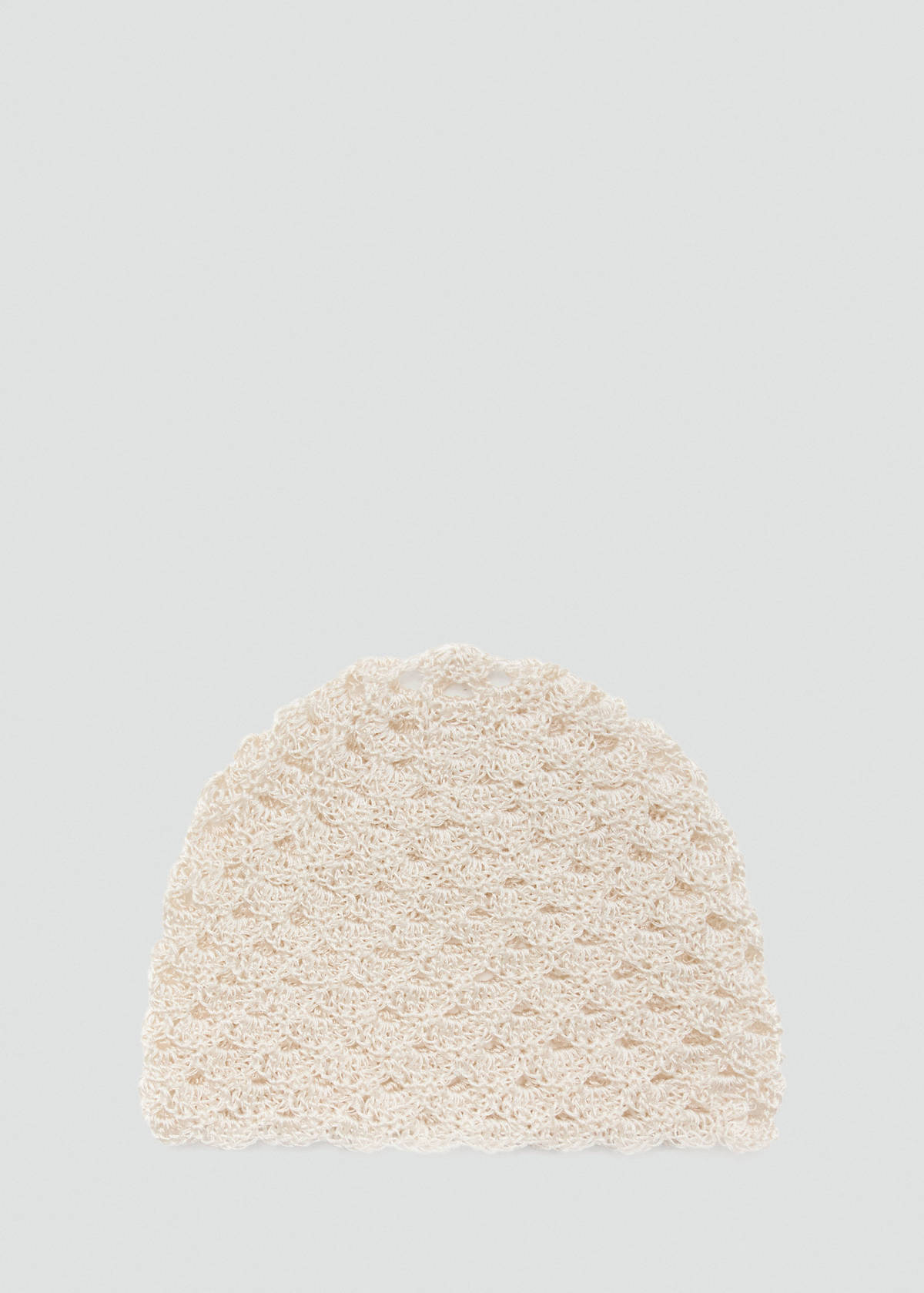 Crochet hat — Ecru