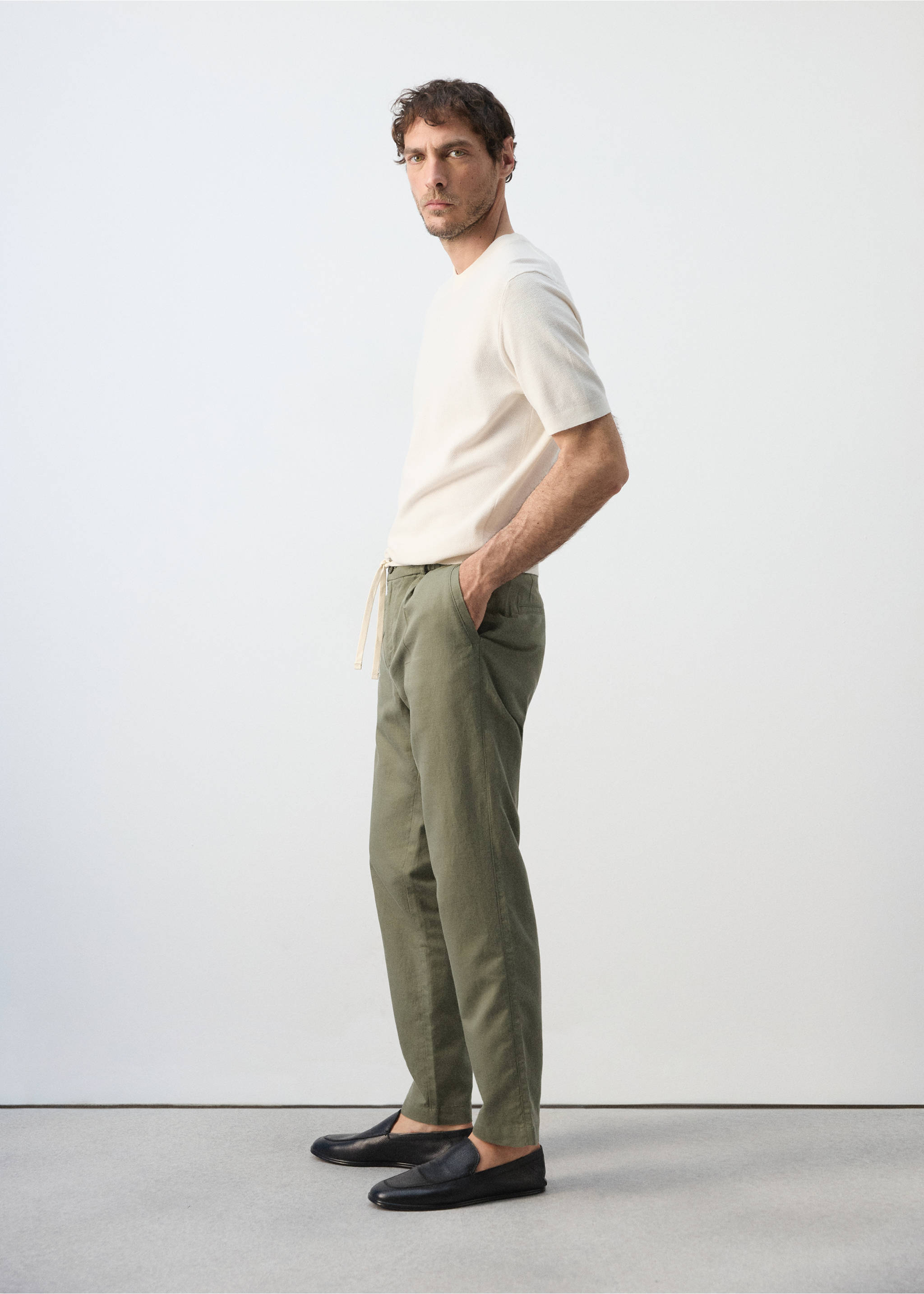 Slim fit cropped linen-cotton trousers - Details of the article 2, Forest Green. Ref: 37061331-00.