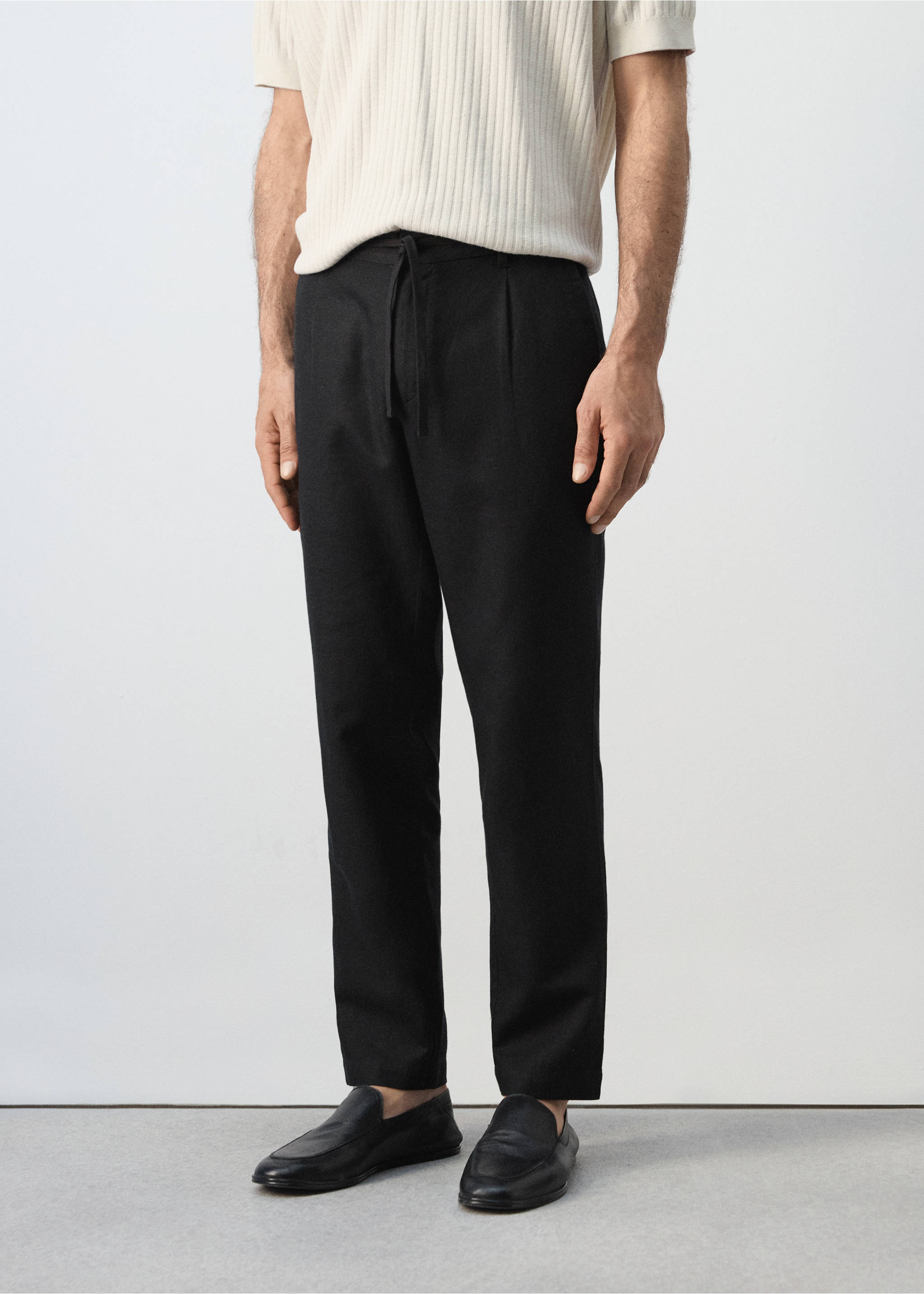 Slim fit cropped linen-cotton trousers - Medium plane, Black. Ref: 37061331-00.