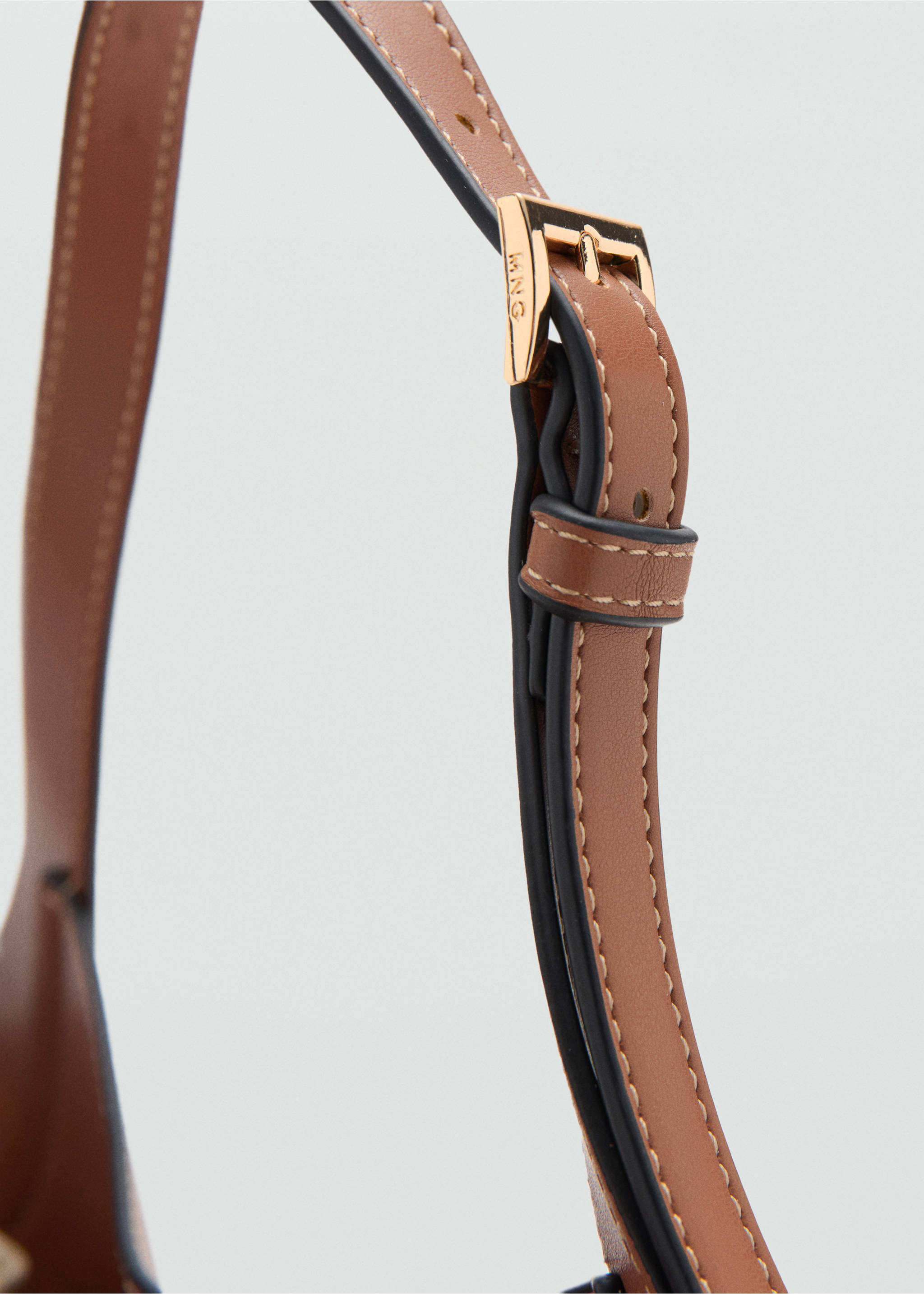 Sac porté épaule de taille moyenne effet cuir - Détail de l'article 1, Marron moyen. Ref: 37061335-00.