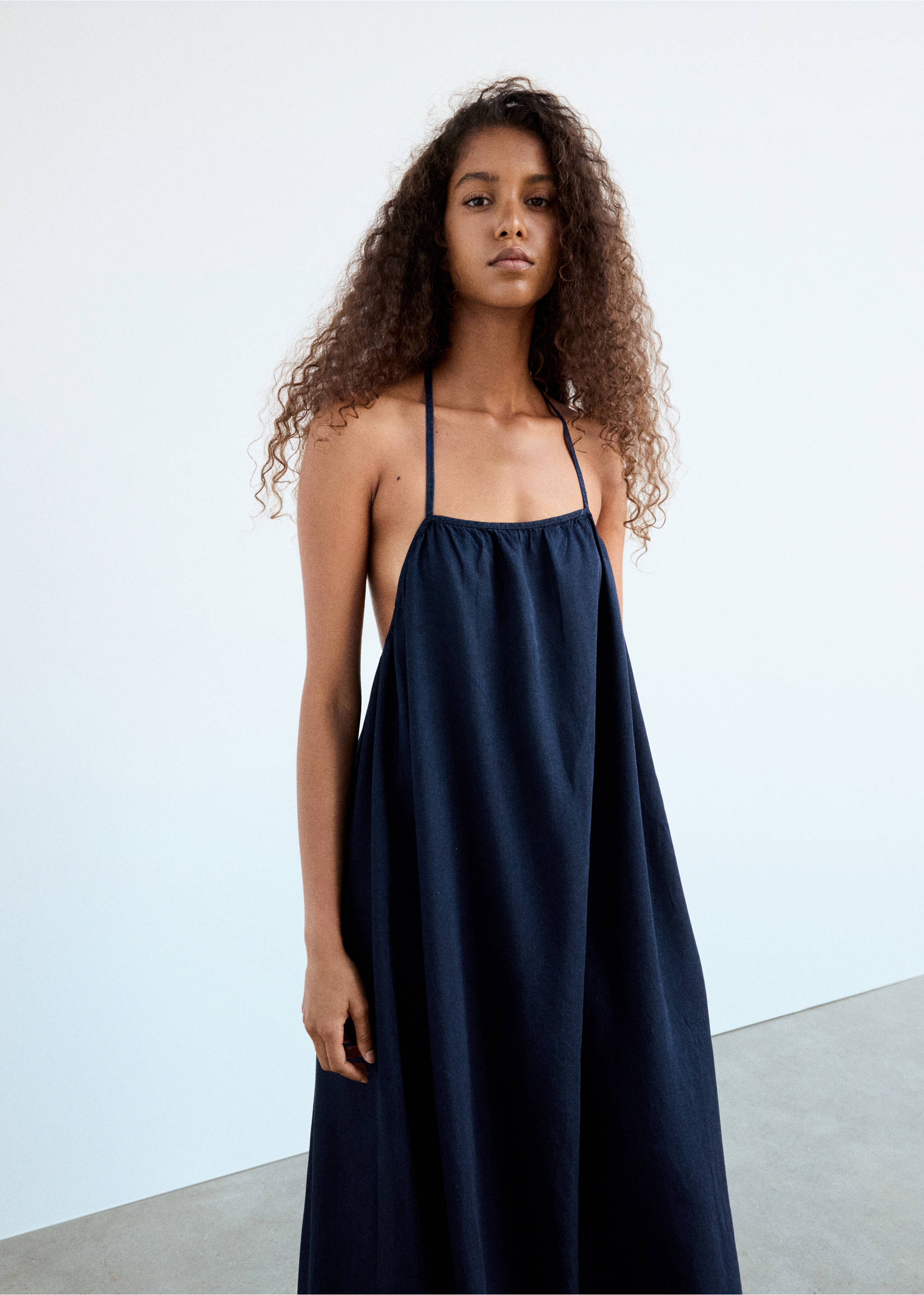Open-back lyocell dress - Medium plane, Dark Blue. Ref: 37061347-01.