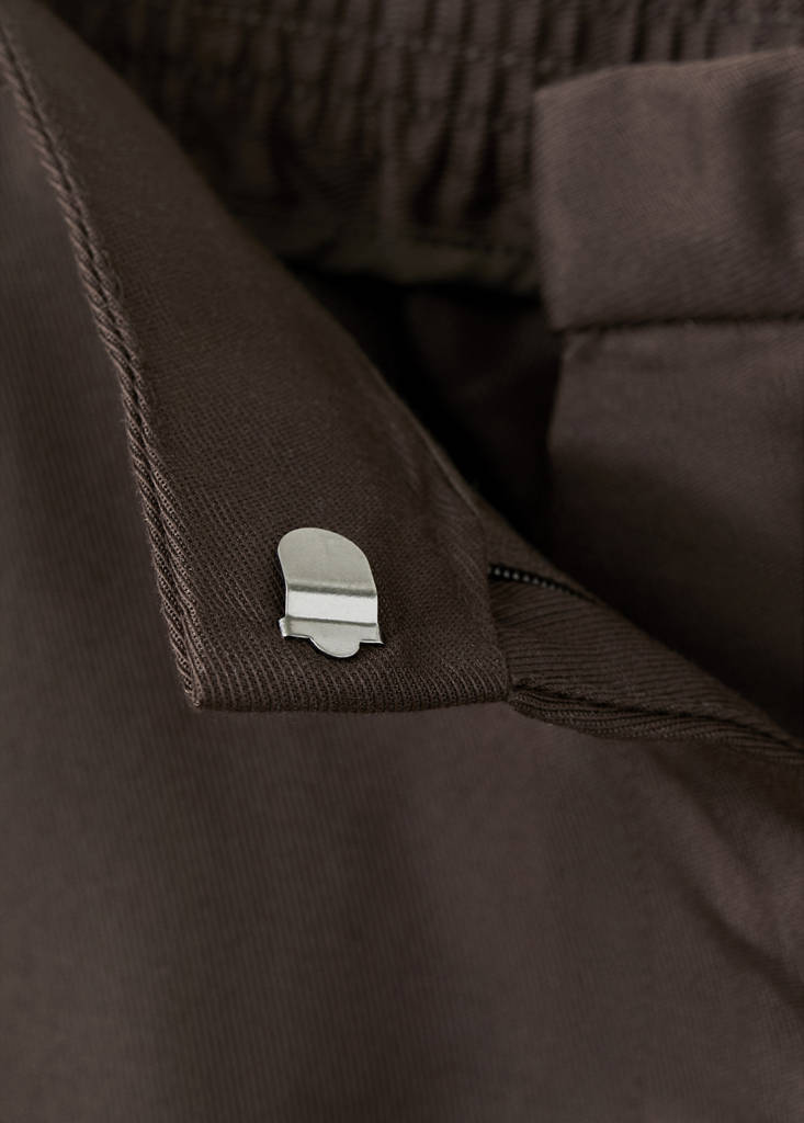 High-waisted lyocell trousers — Chocolate