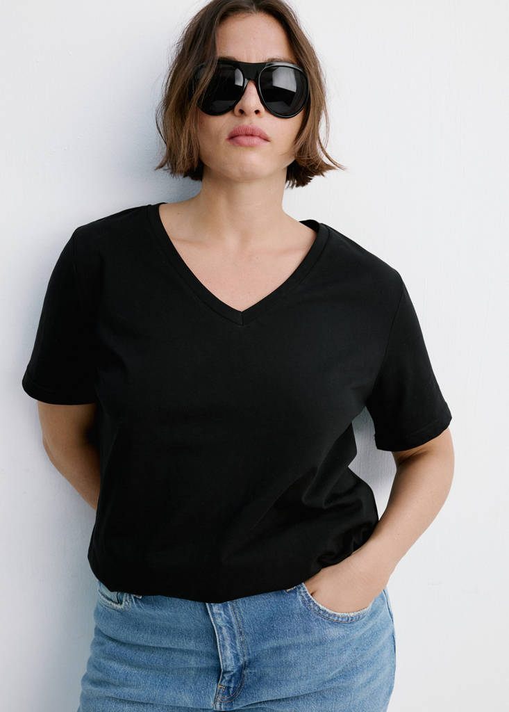 V-neck cotton T-shirt — Black