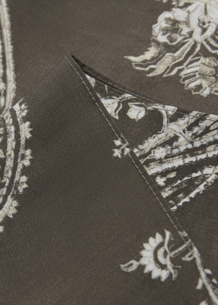 Printed scarf — Brown