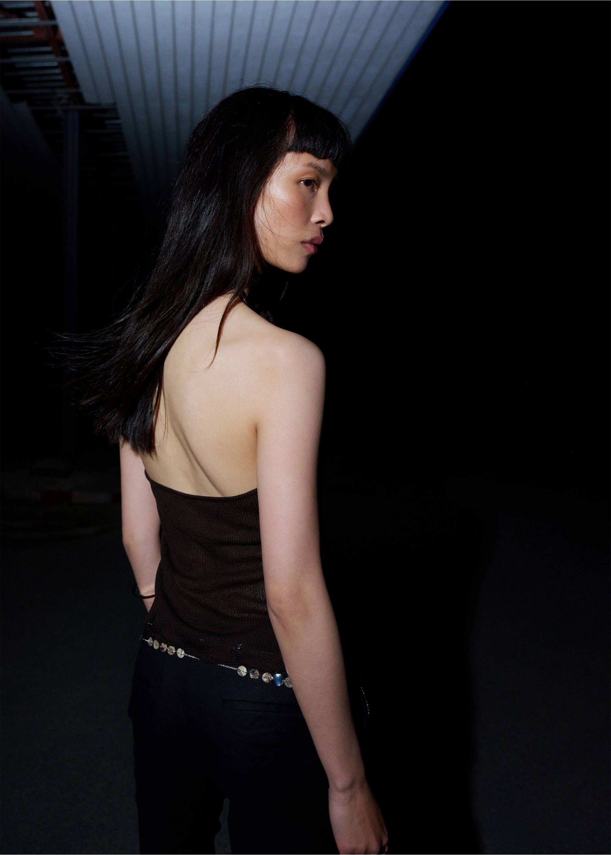 Crochet flower halter top - Reverse of the article, Chocolate. Ref: 37061368-00.