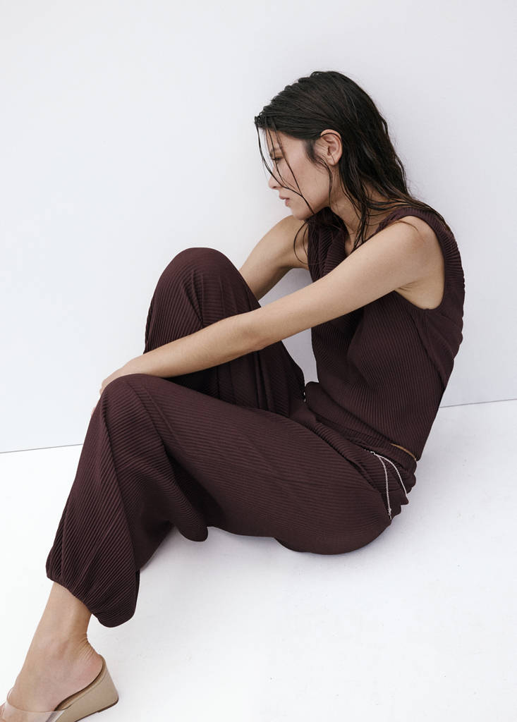 Textured harem pants — Chocolate