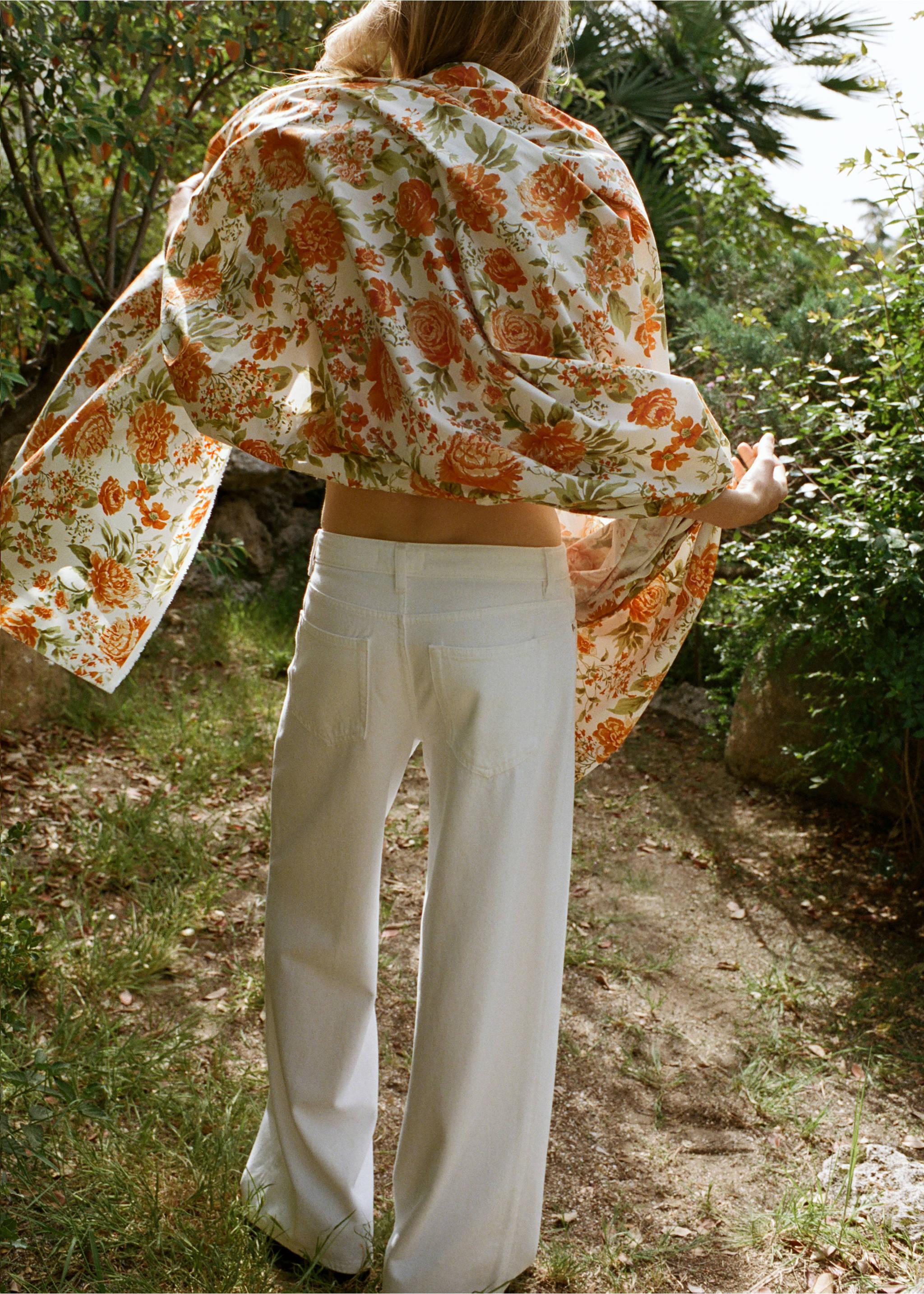 Low-rise wideleg jeans - Reverse of the article, White. Ref: 37061374-00.