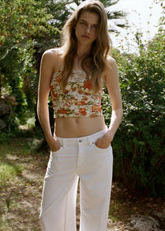 Wide leg mid-rise jeans — White 5