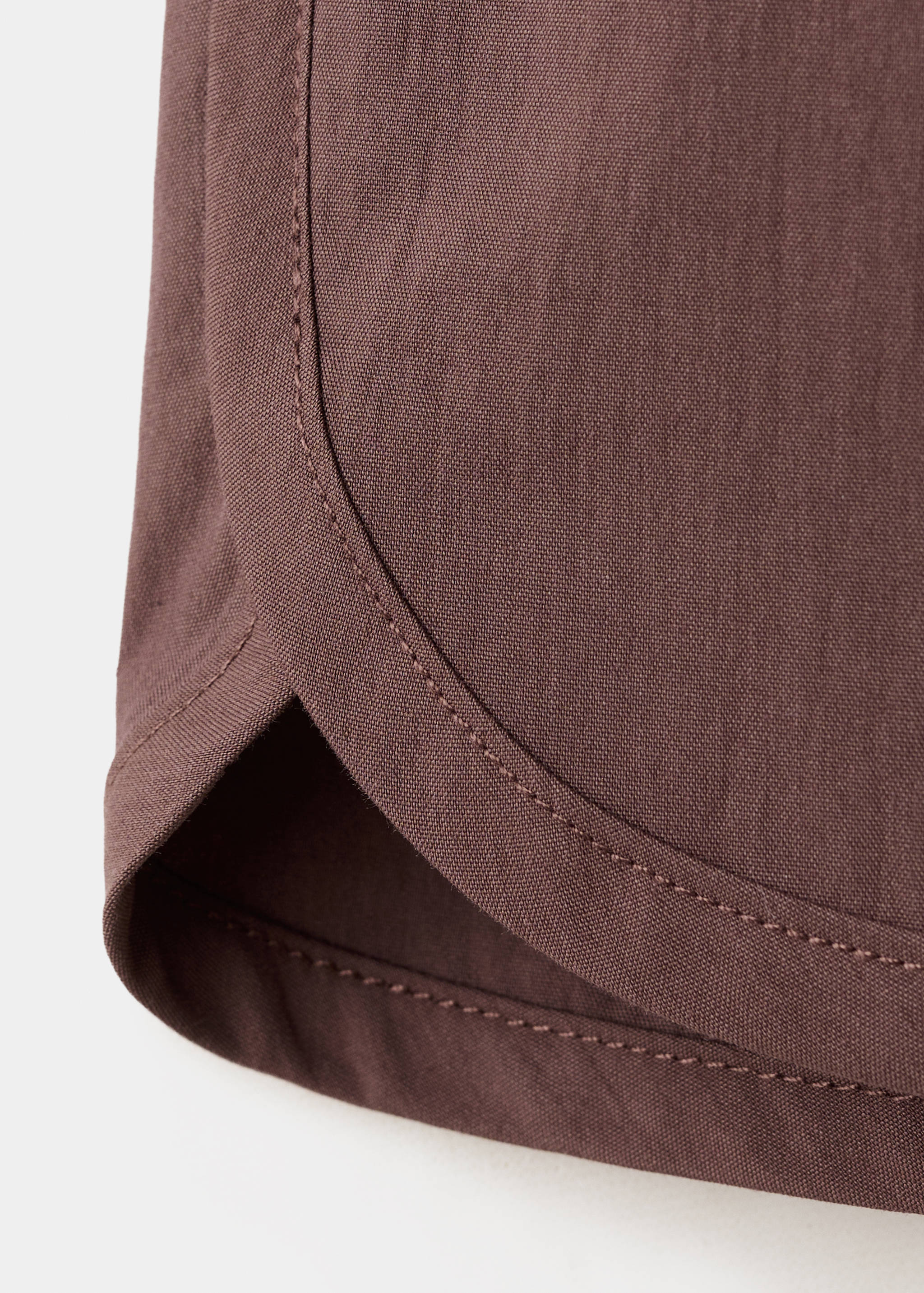 Gerade geschnittene Shorts mit geraffter Taille - Detail des Artikels 0