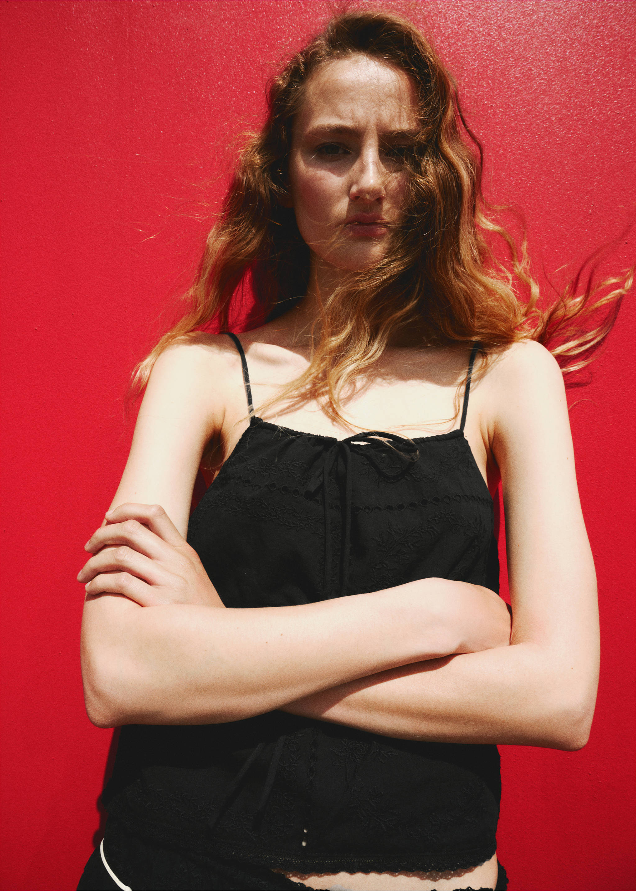 Embroidered cotton top - Details of the article 1, Black. Ref: 37061379-00.