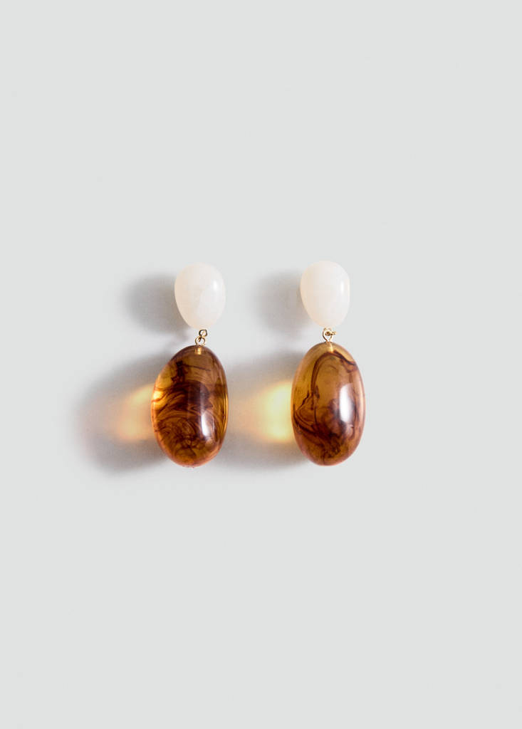 Mixed pendant earrings — Brown