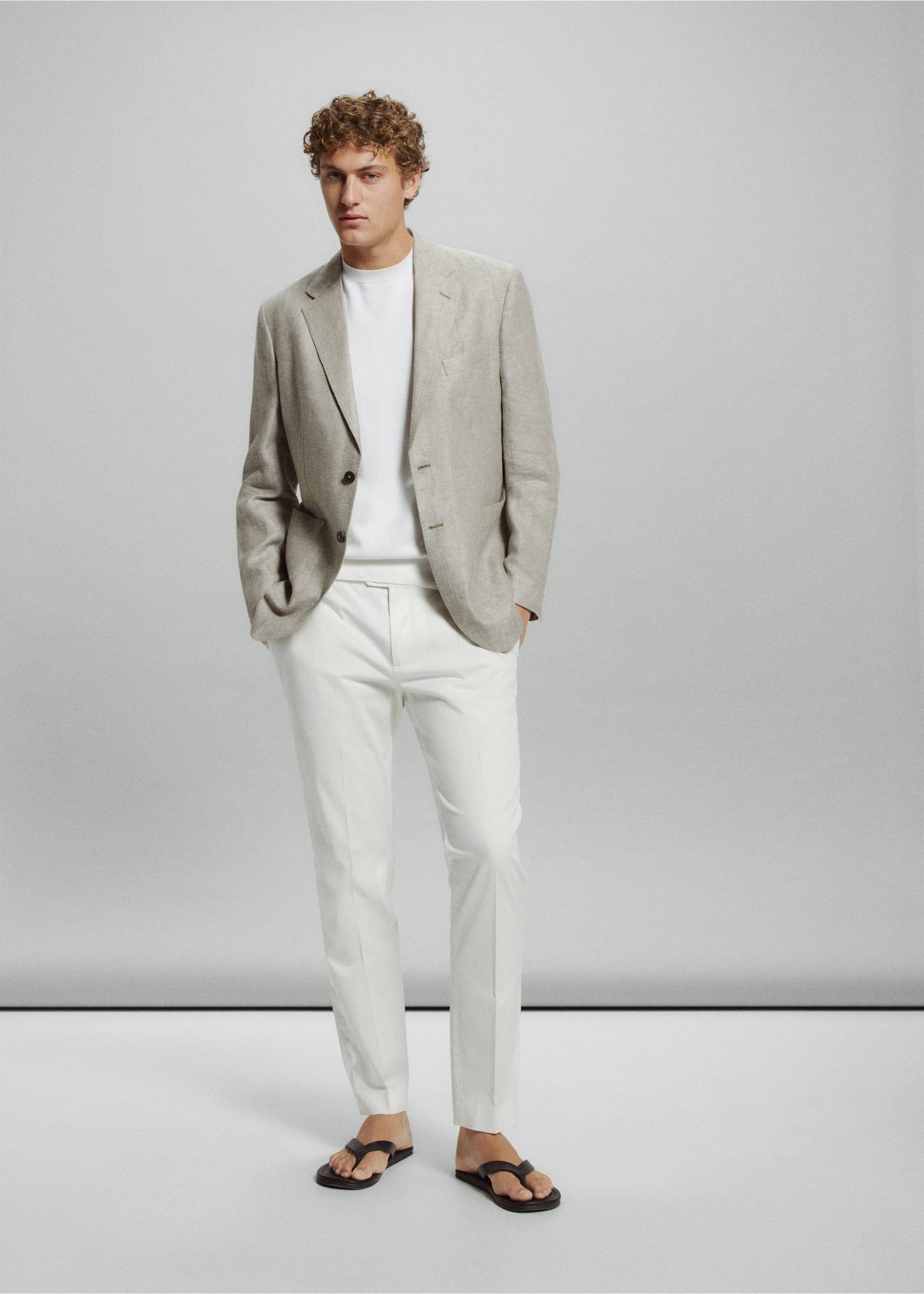 Blazer slim fit de 100% linho - Plano geral, Verde. Ref: 37061391-02.