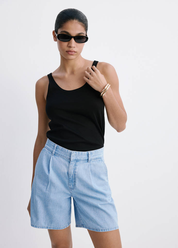 Mid-rise denim bermuda shorts with pleats — Light Blue