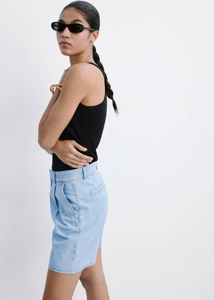 Mid-rise denim bermuda shorts with pleats — Light Blue