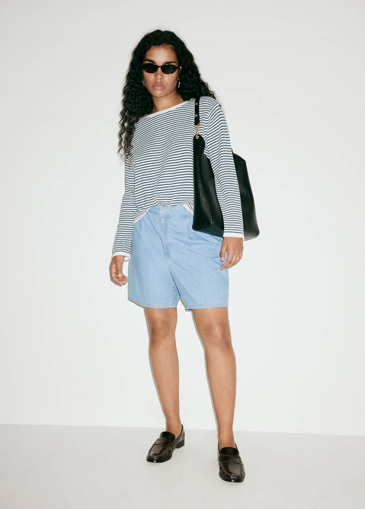 Mid-rise denim bermuda shorts with pleats — Light Blue