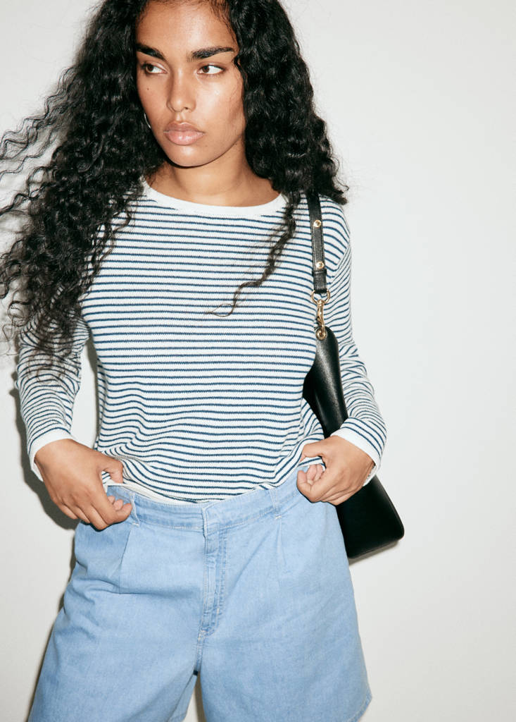 Mid-rise denim bermuda shorts with pleats — Light Blue