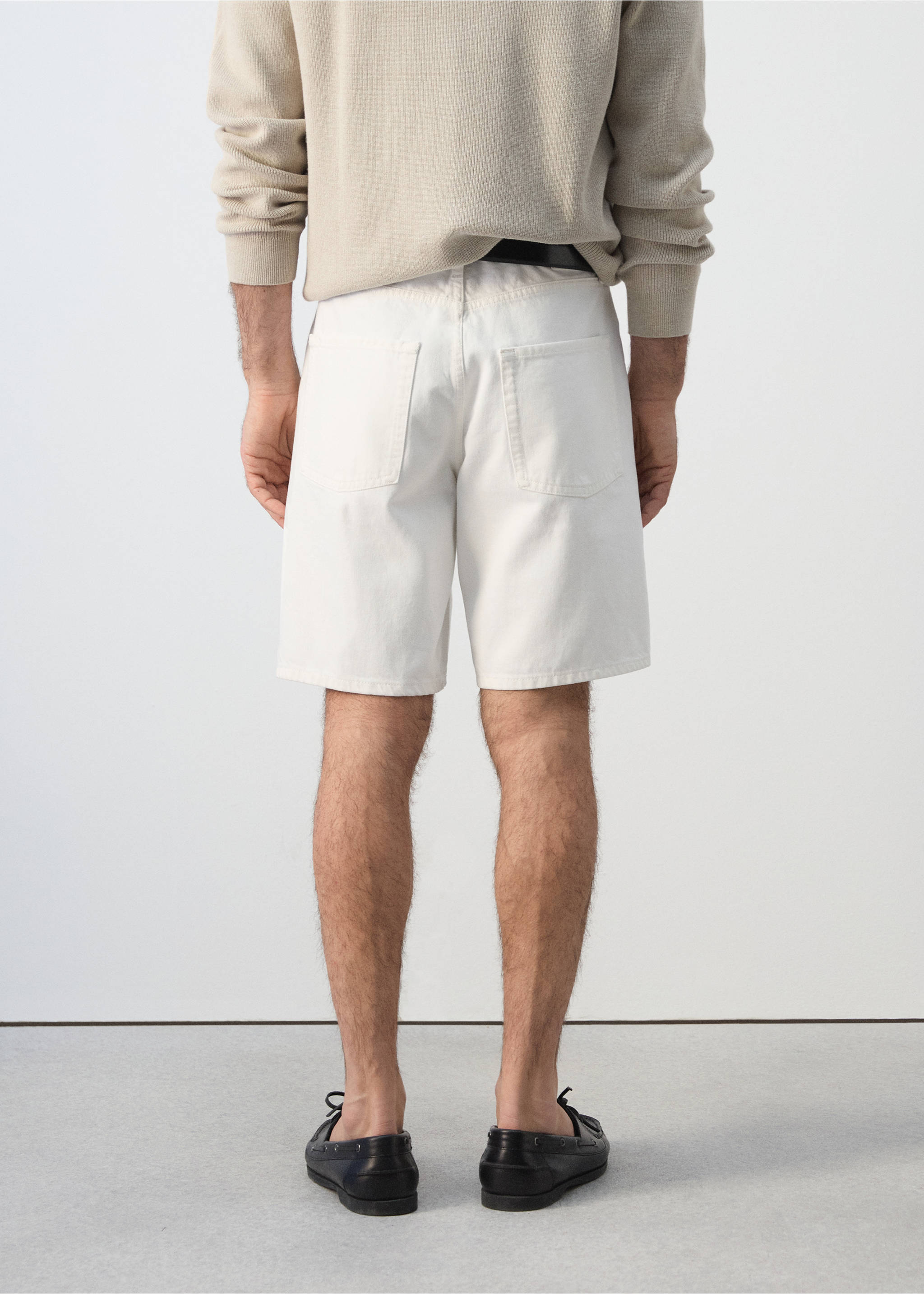 Straight-fit denim bermuda shorts - Reverse of the article, Off White. Ref: 37061404-00.
