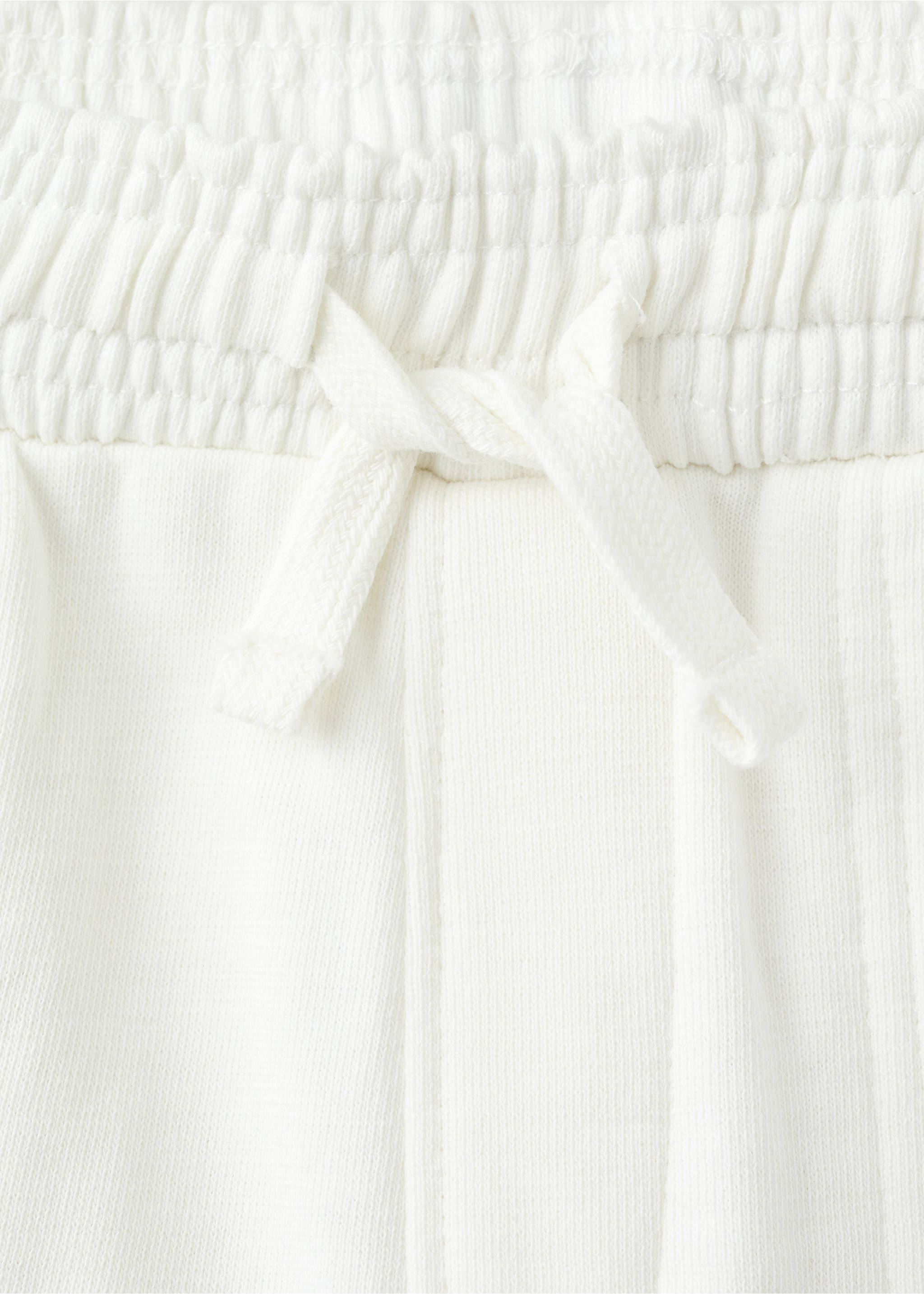 Short white - Détail de l'article 8, Blanc cassé. Ref: 37061409-00.