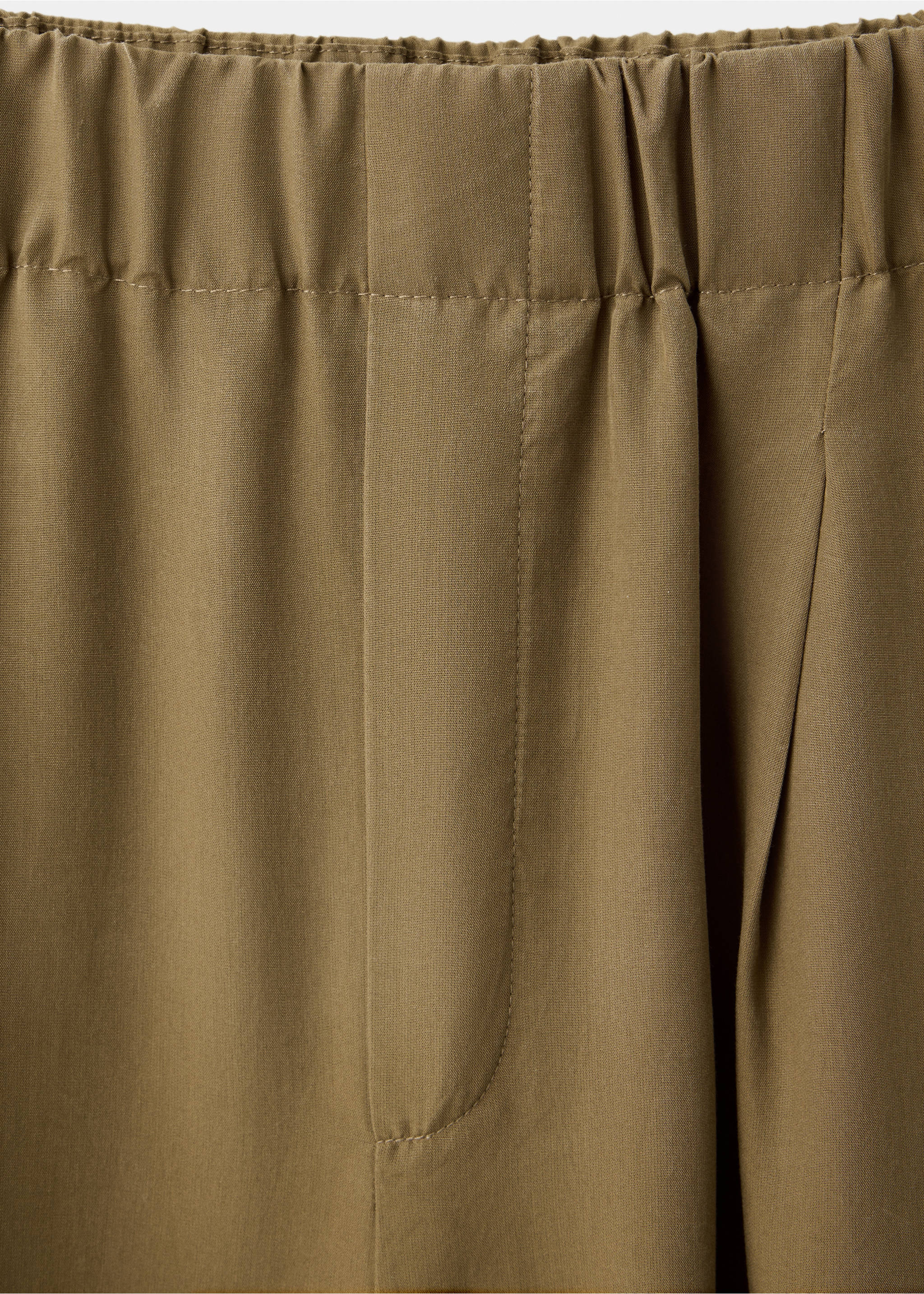 Baggy lyocell trousers - Details of the article 8, Khaki. Ref: 37061411-00.