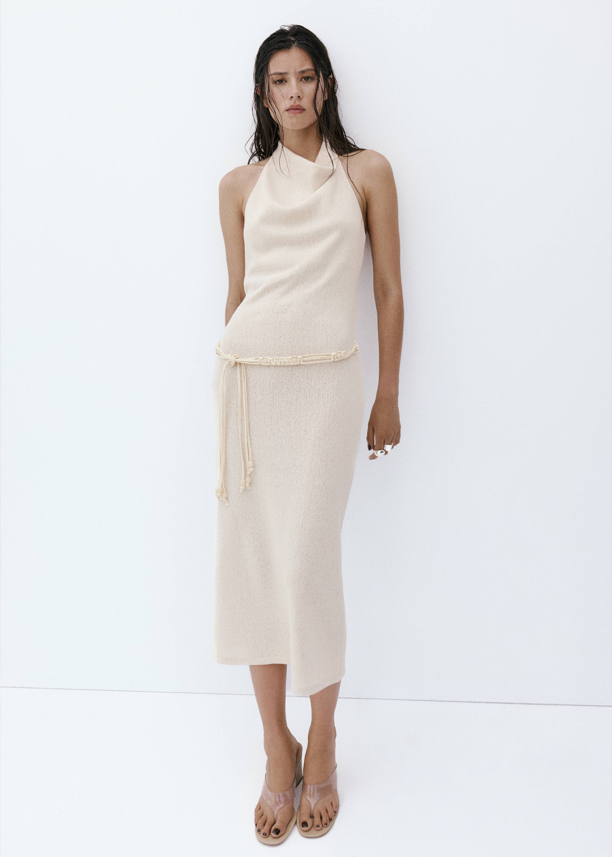Vestido punto halter cinturón - Plano general