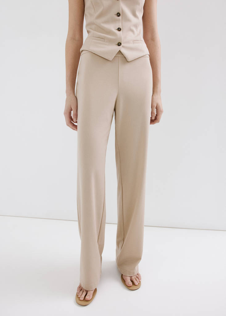 Straight mid-rise trousers — Sand