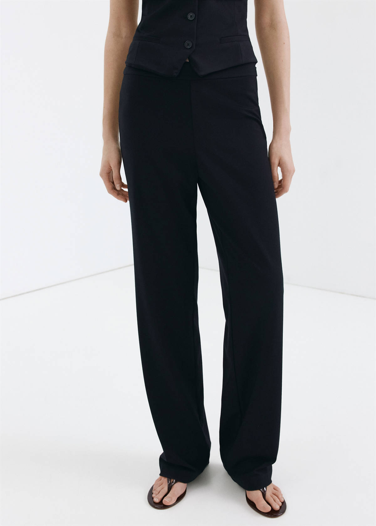 Straight mid-rise trousers — Navy