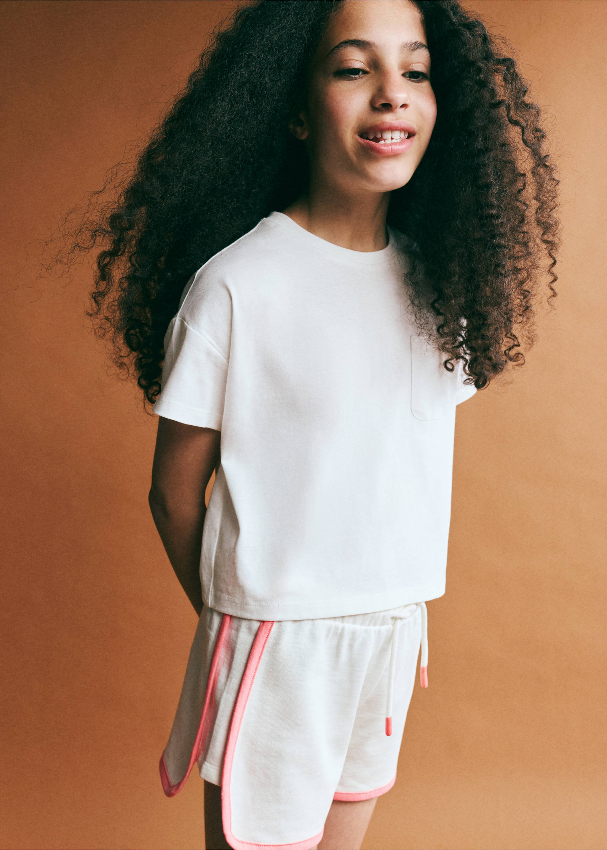 Cotton shorts with contrast stitching - Medium plane, Off White. Ref: 37061425-00.