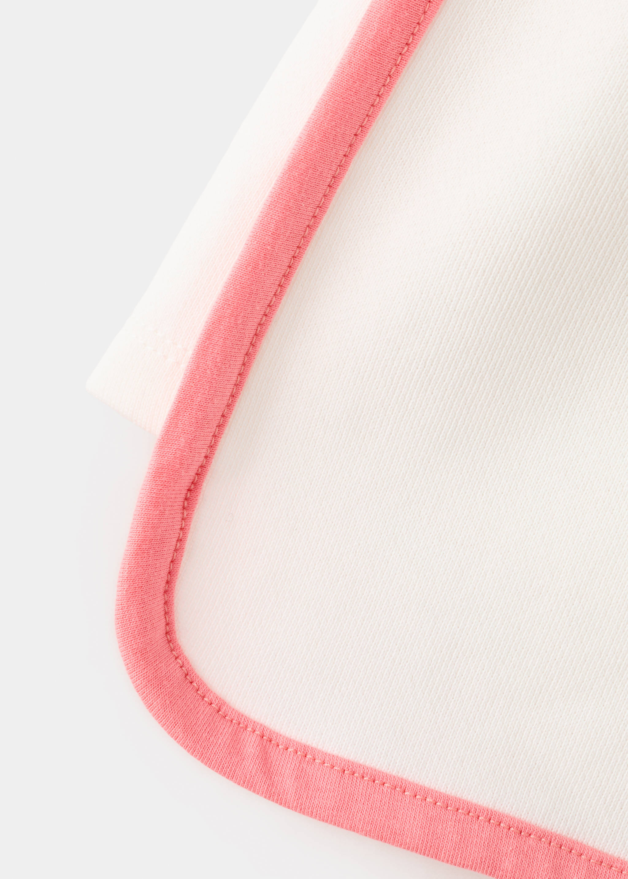 Cotton shorts with contrast stitching - Details of the article 0