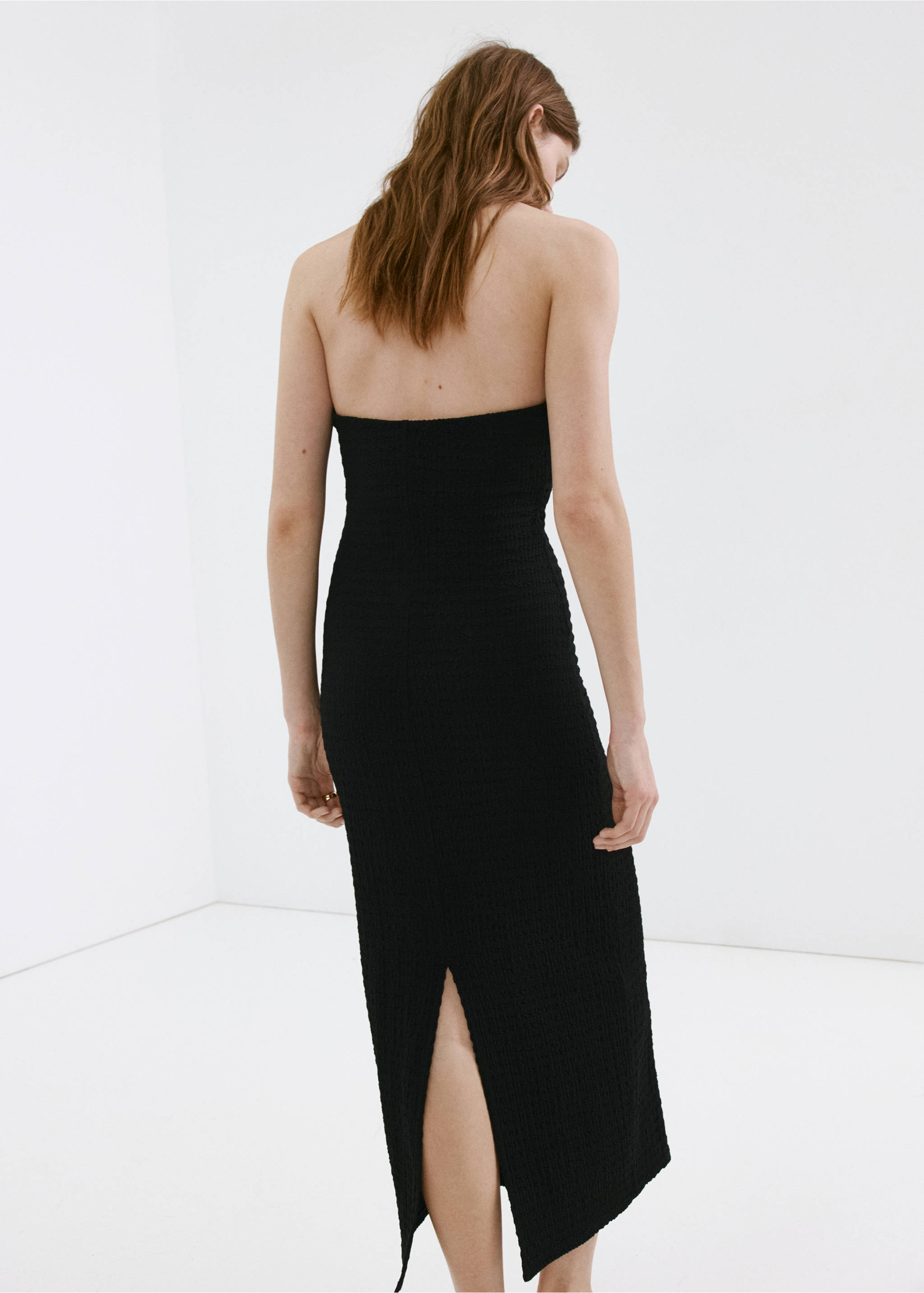 Robe dos nu croisée avec ouverture - Verso de l’article, Noir. Ref: 37061427-00.