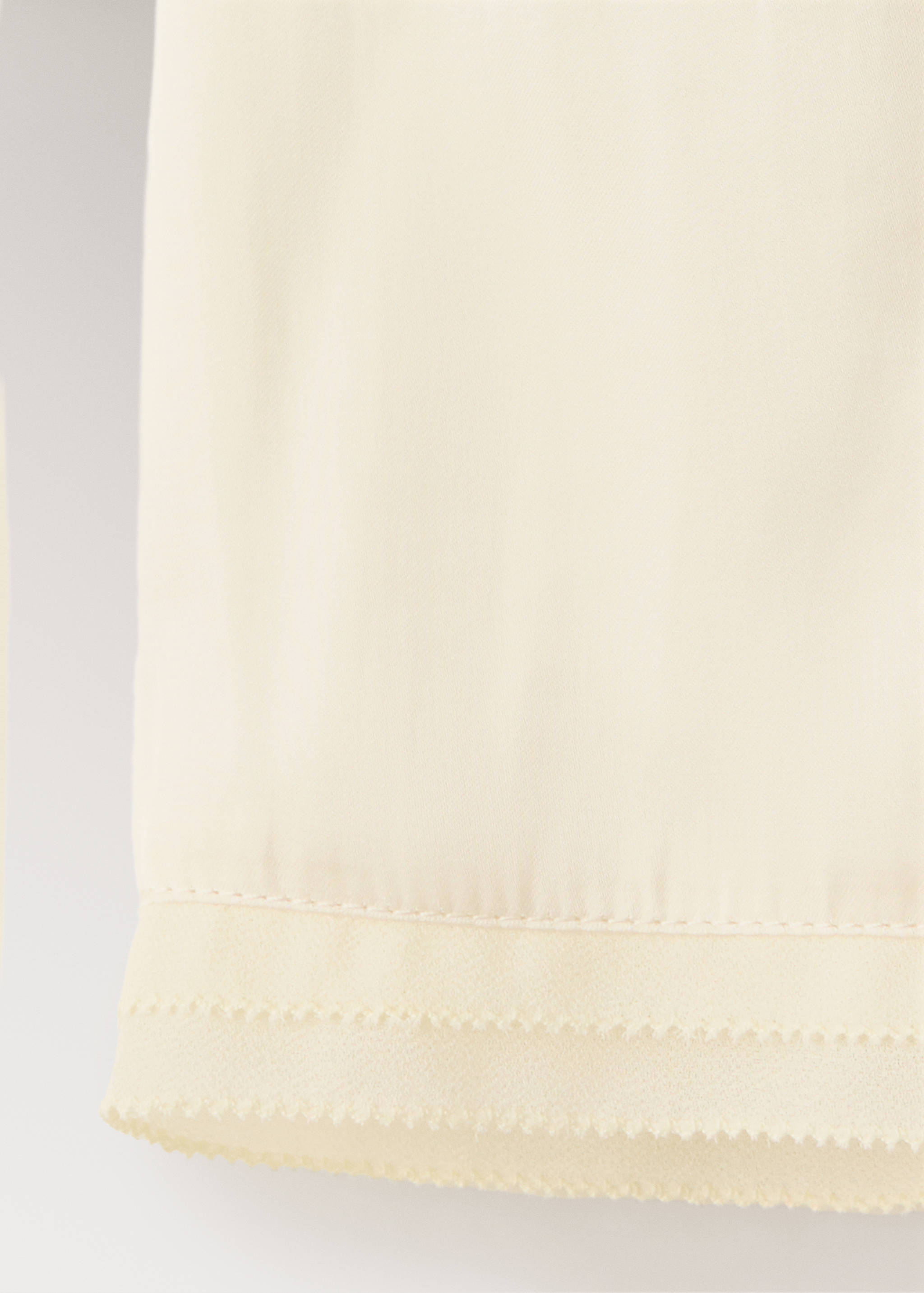 Short pyjama satiné en dentelle - Détail de l'article 0