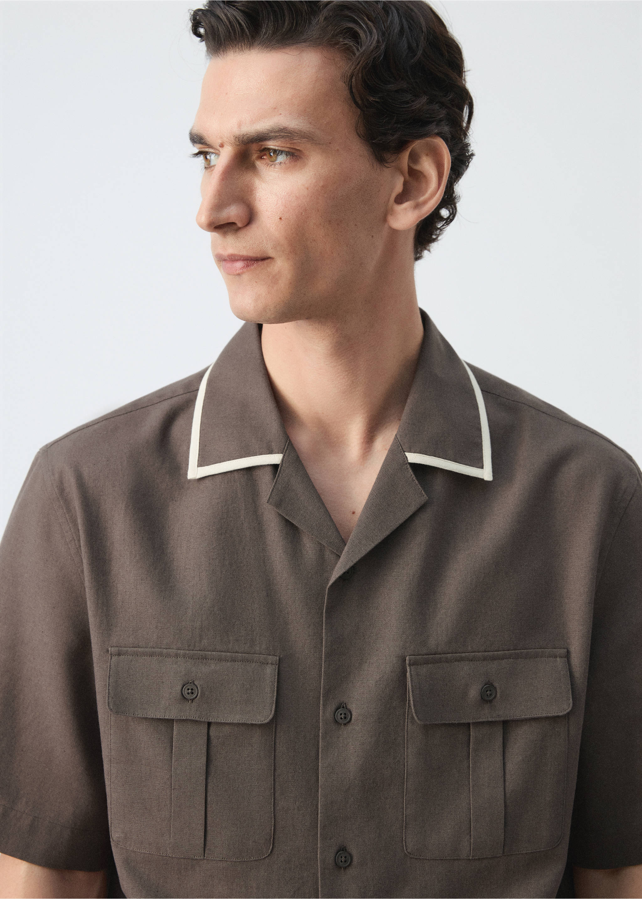 Camisa cotó lli coll bowling - Detall de l'article 1, Xocolata. Ref: 37061432-00.