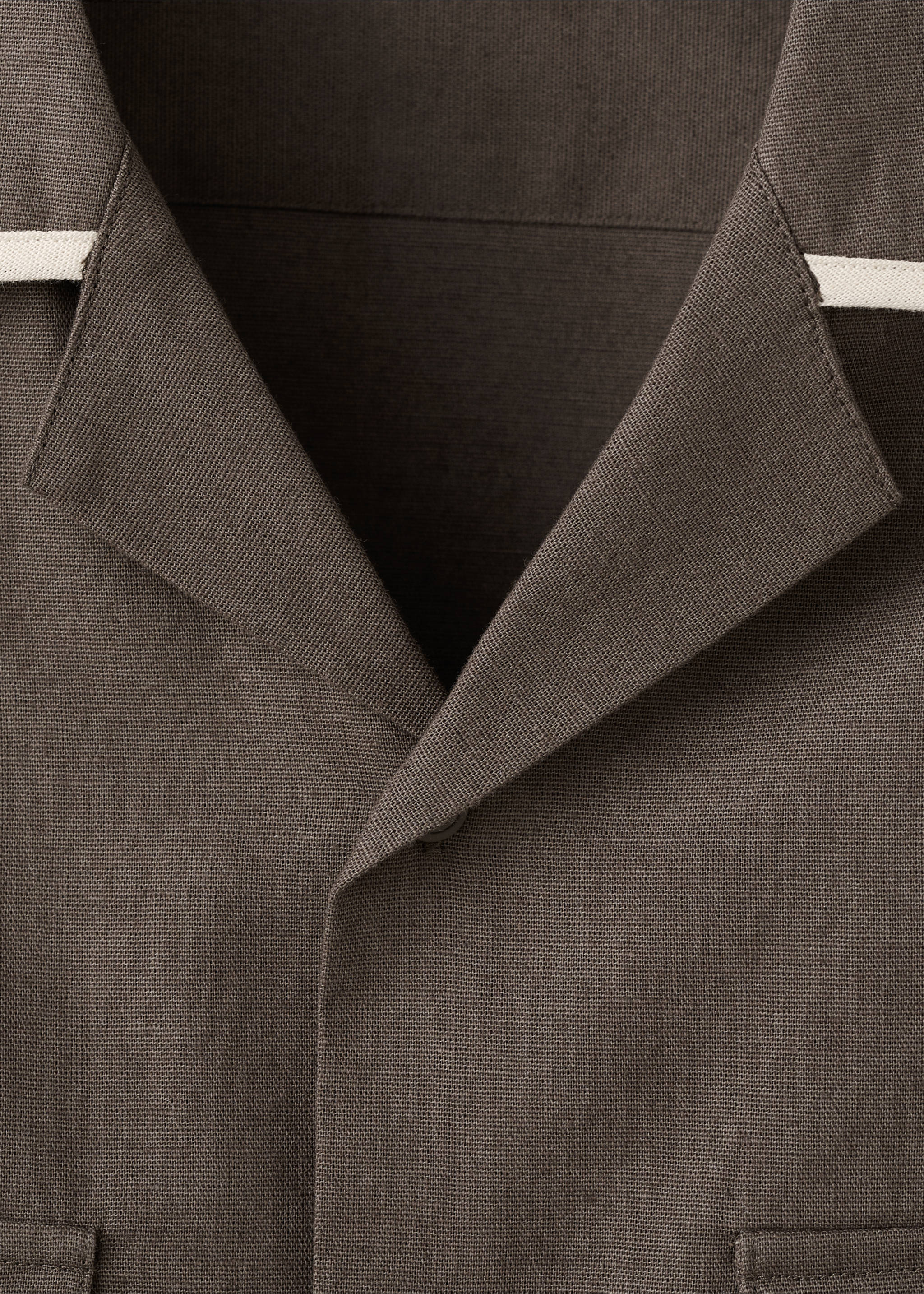 Camisa cotó lli coll bowling - Detall de l'article 0, Xocolata. Ref: 37061432-00.