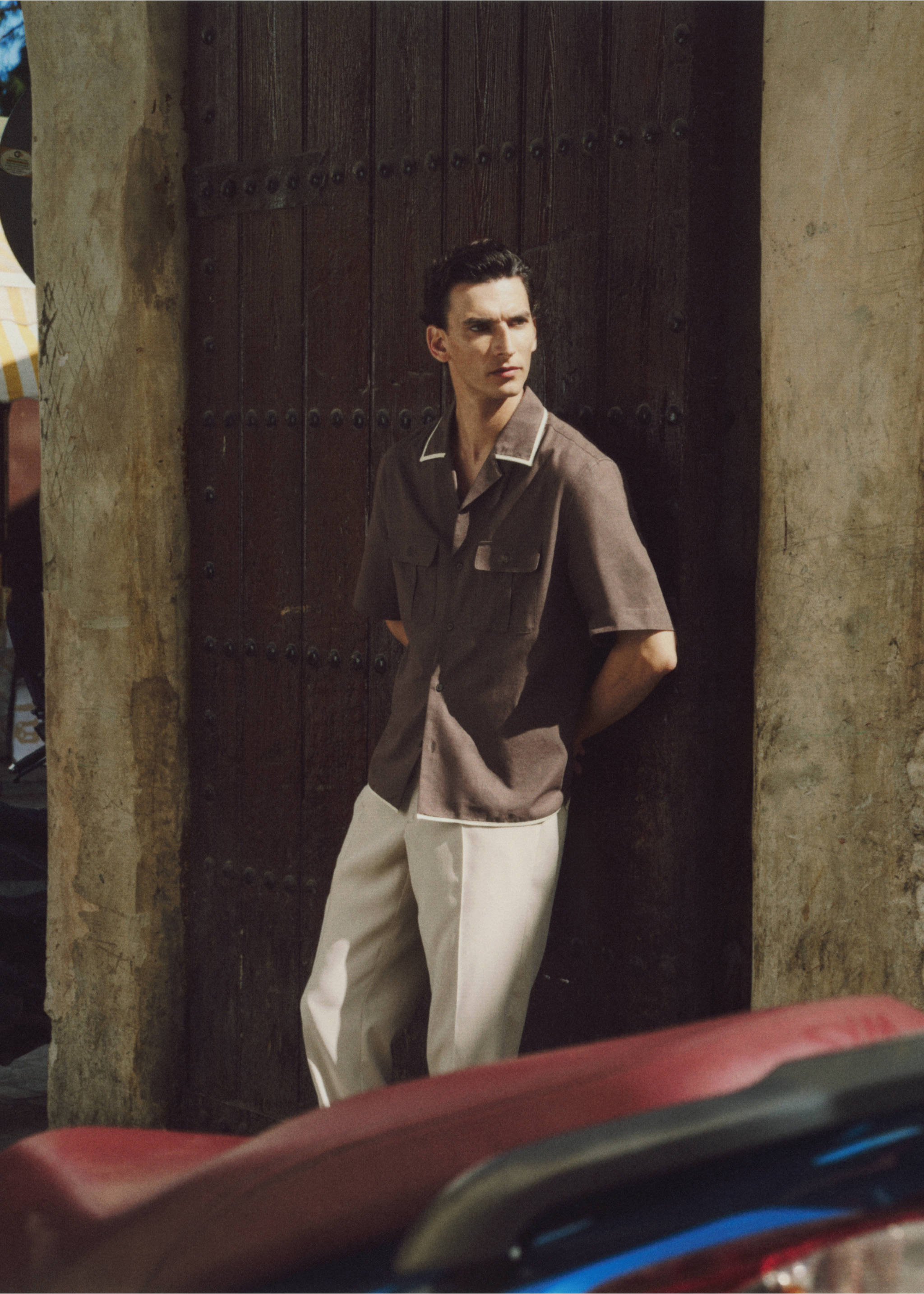 Chemise coton lin col bowling - Détail de l'article 5, Chocolat. Ref: 37061432-00.