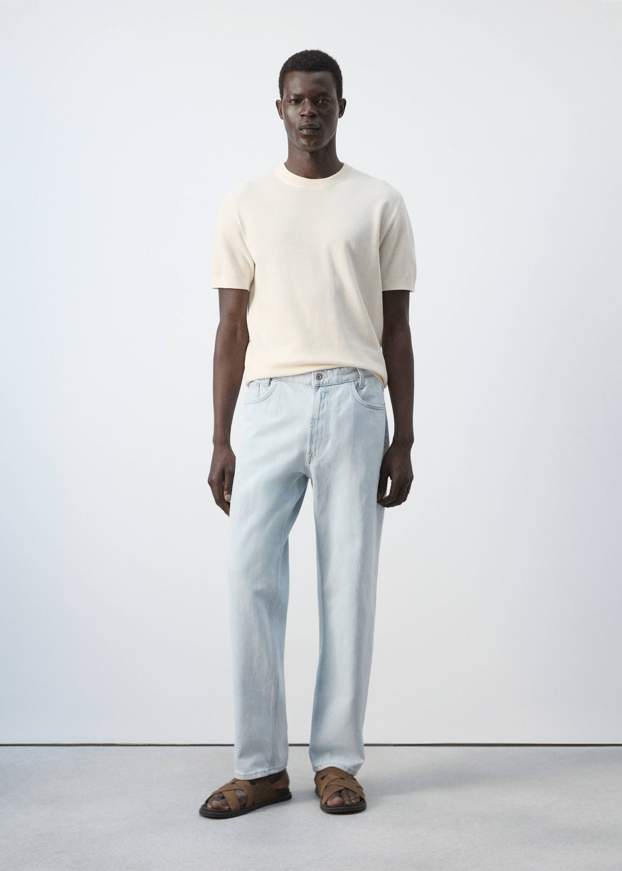 Regular fit t-shirt i trikå - Allmän bild
