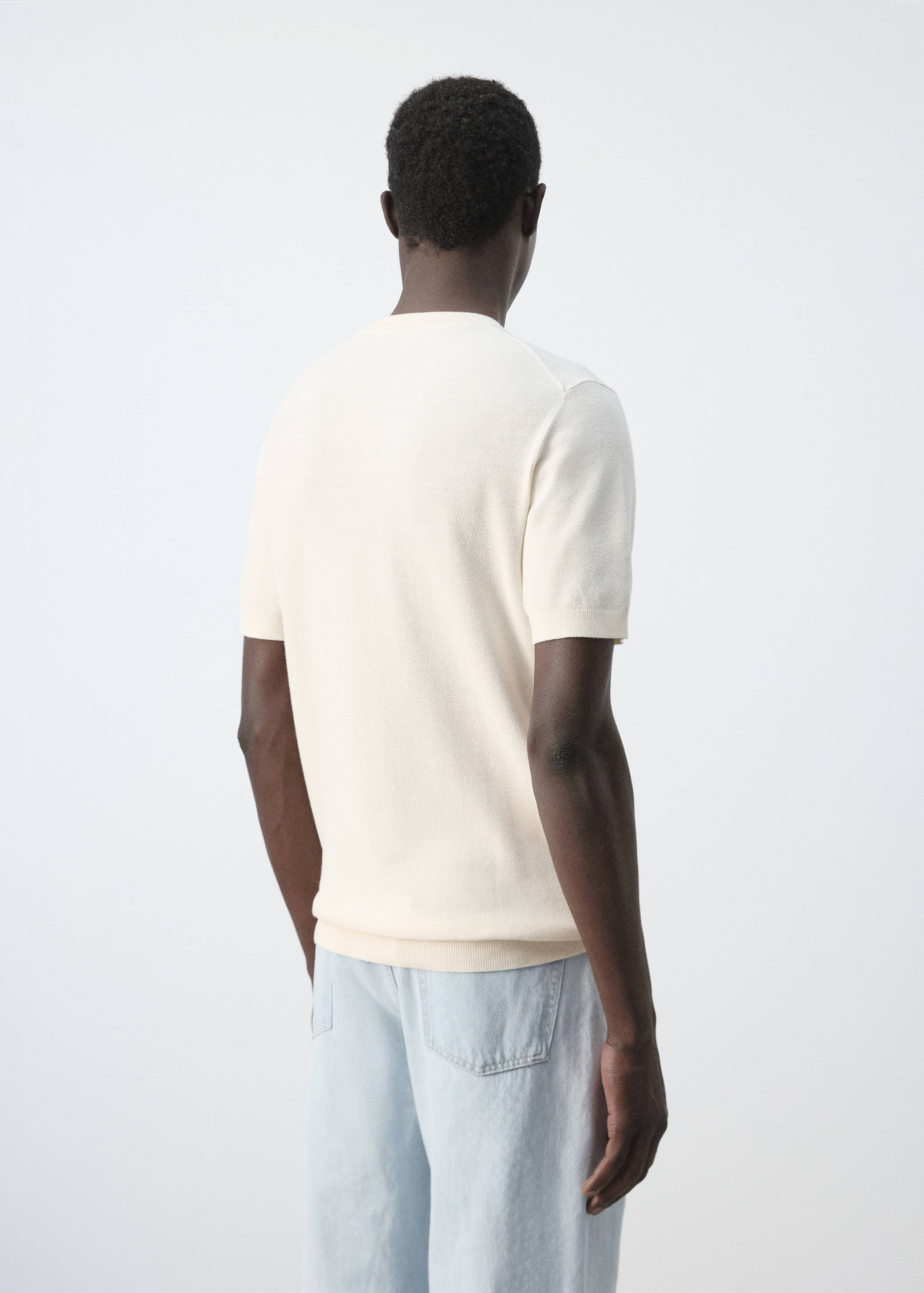 Regular fit t-shirt i trikå - Artikelns baksida