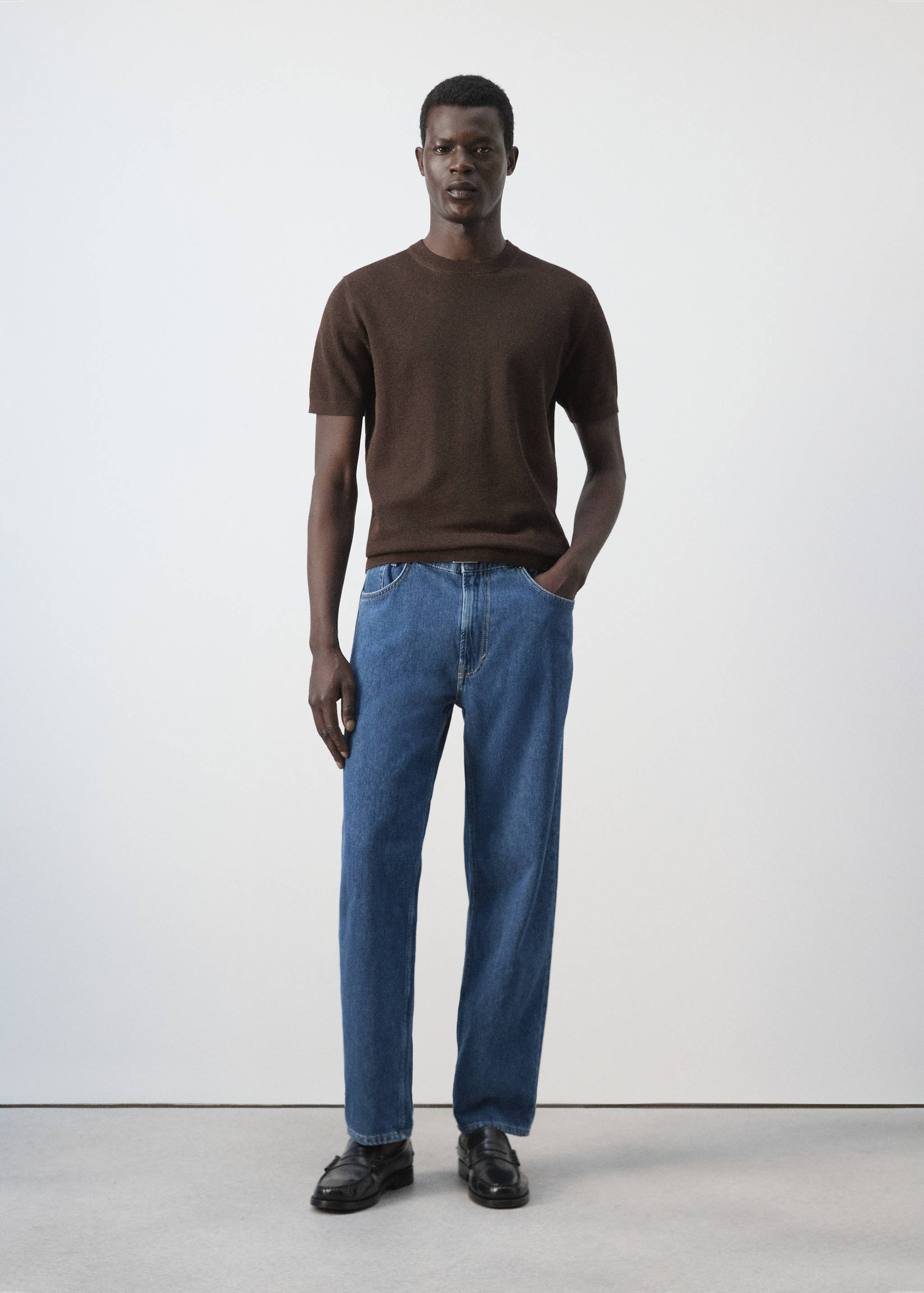 Regular fit t-shirt i trikå - Allmän bild