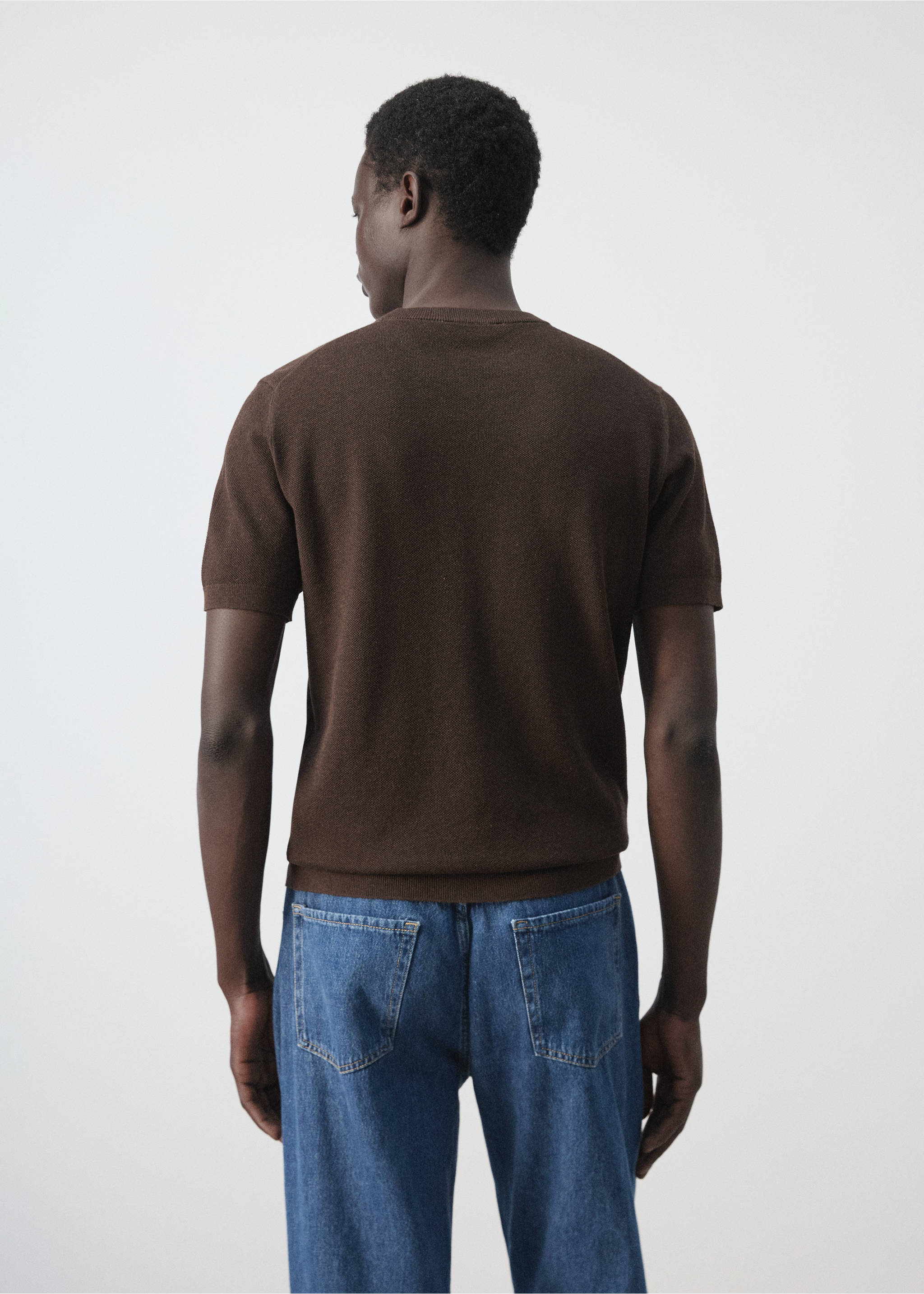 Regular fit t-shirt i trikå - Artikelns baksida, Brun. Ref: 37061436-00.